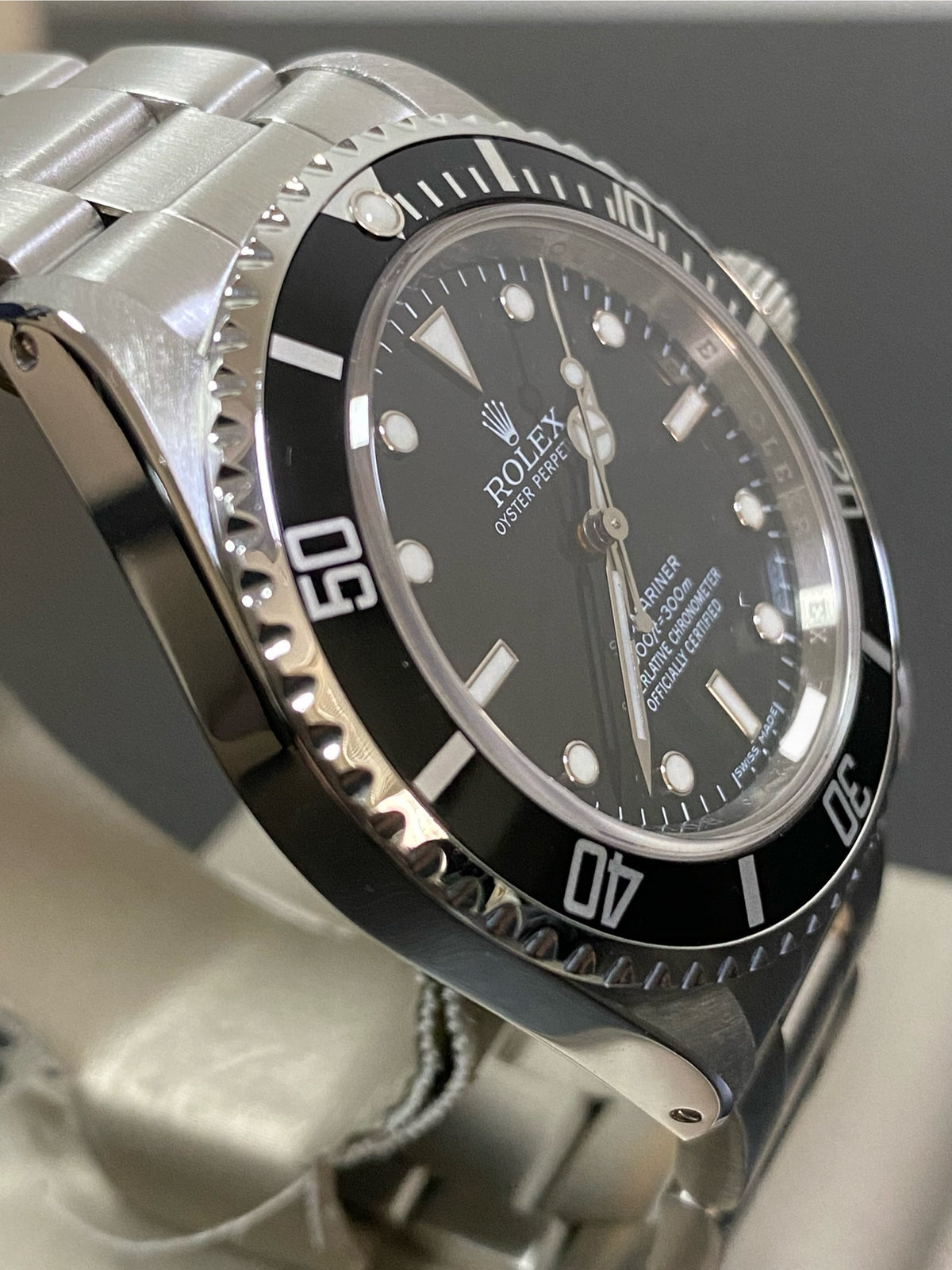 Rolex Steel No-Date Submariner - Z serial - Pre Ceramic Bezel - Black Dial - 14060M