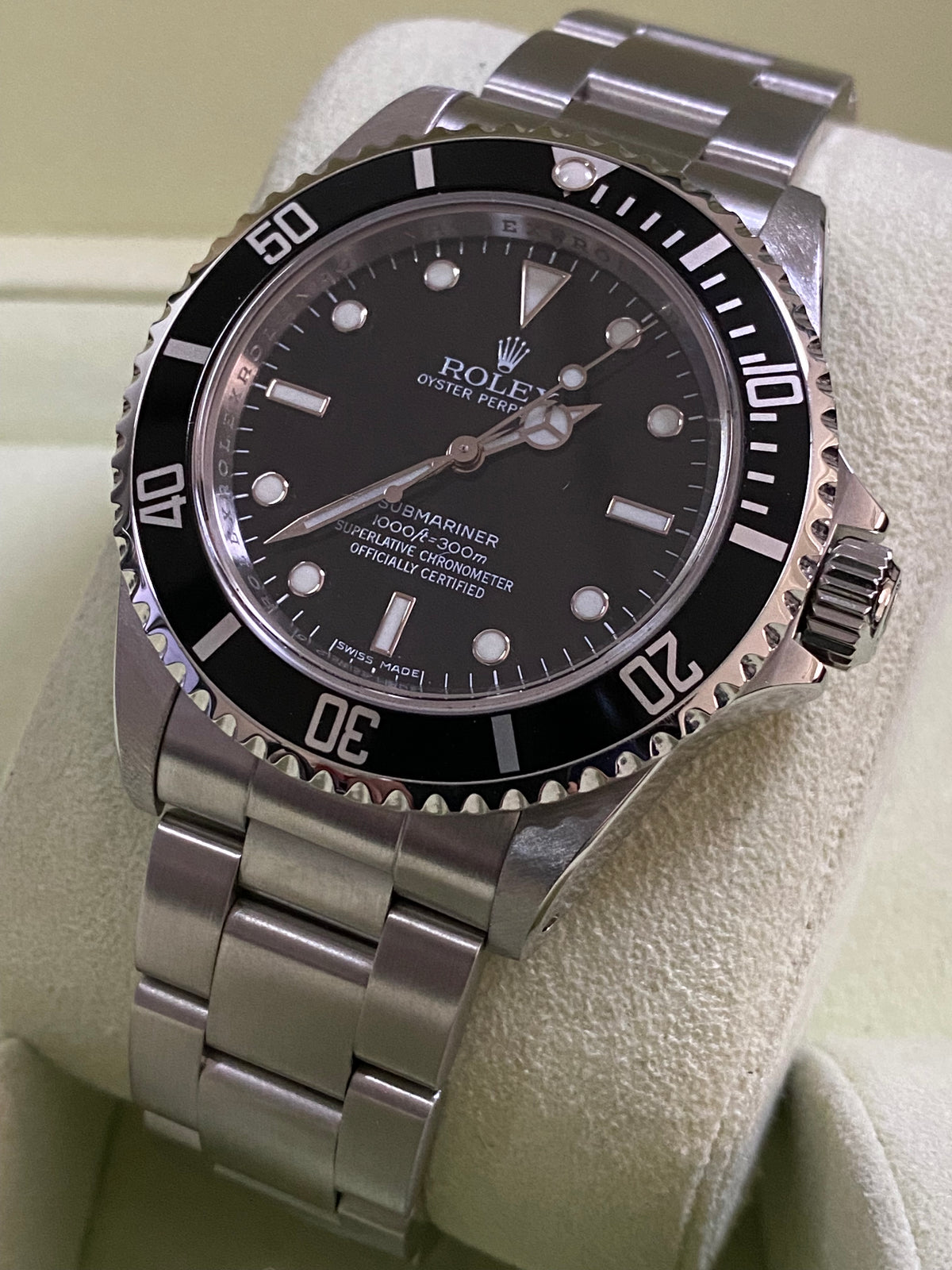 Rolex Steel No-Date Submariner - Z serial - Pre Ceramic Bezel - Black Dial - 14060M