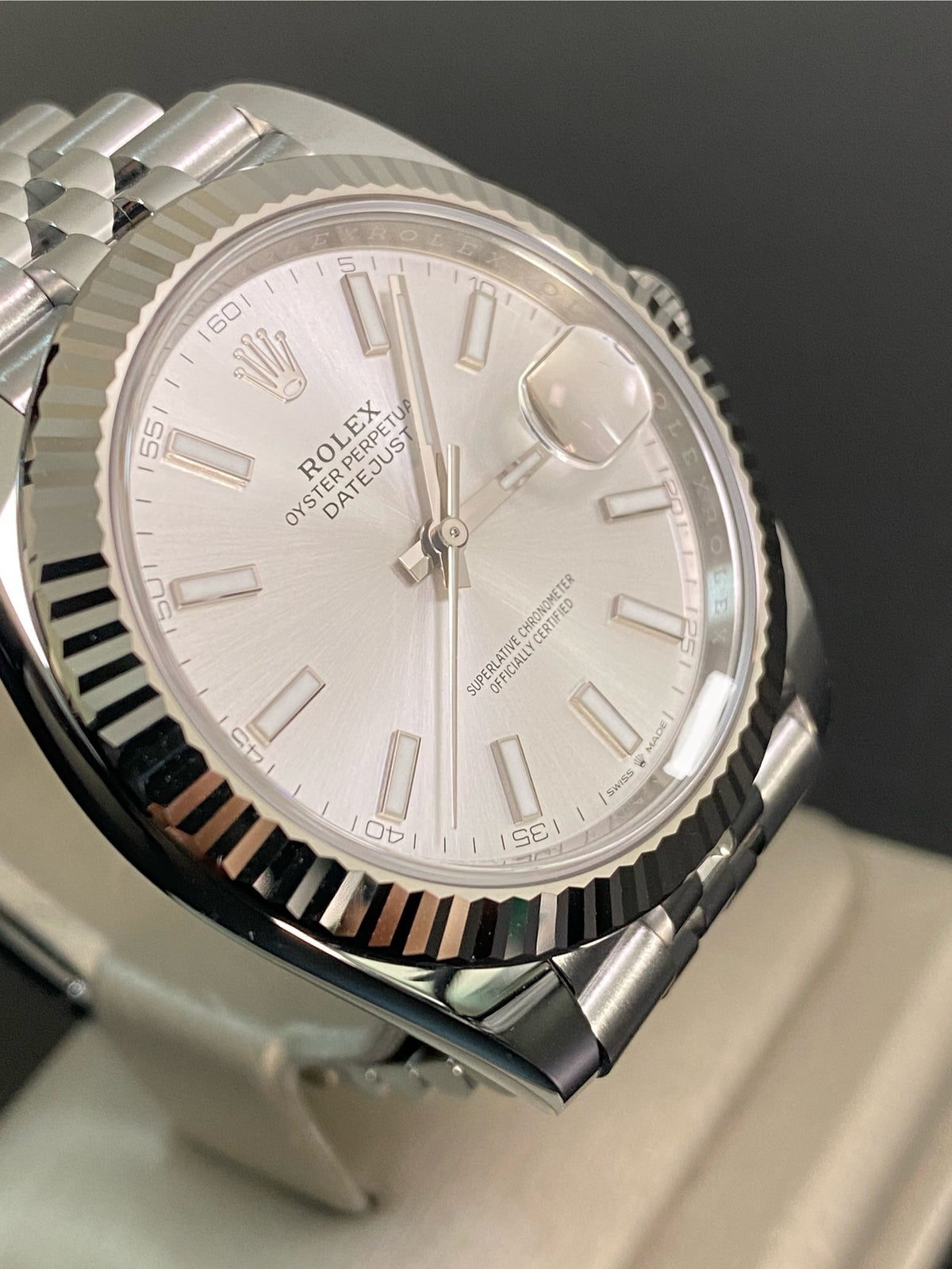 Rolex Steel and White Gold Datejust 41 - 2024 - Fluted Bezel - Silver Index Dial - Jubilee Bracelet - 126334 *FULL SET*