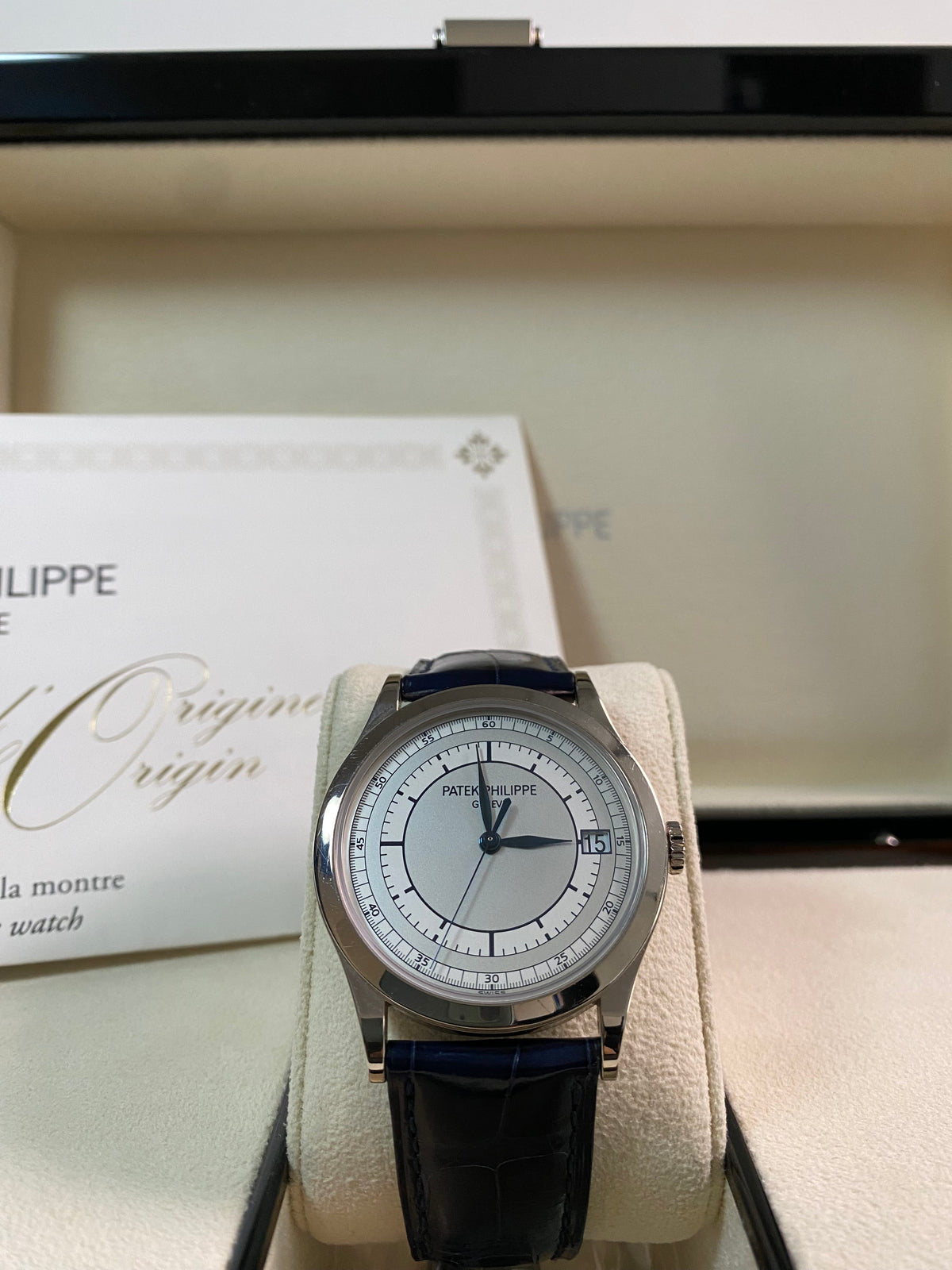 Patek Philippe Calatrava White Gold - 2016 - Silver Dial - Leather Strap - 5296G-001 *UNPOLISHED*