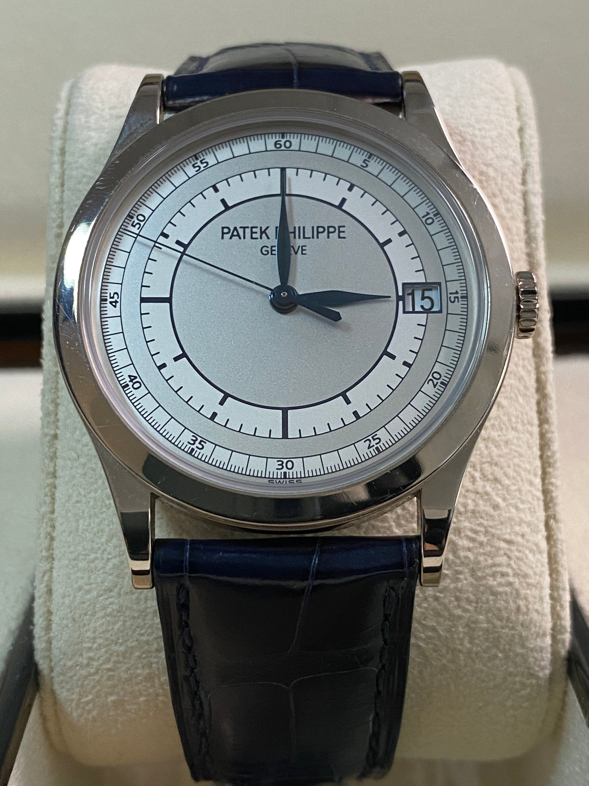 Patek Philippe Calatrava White Gold - 2016 - Silver Dial - Leather Strap - 5296G-001 *UNPOLISHED*