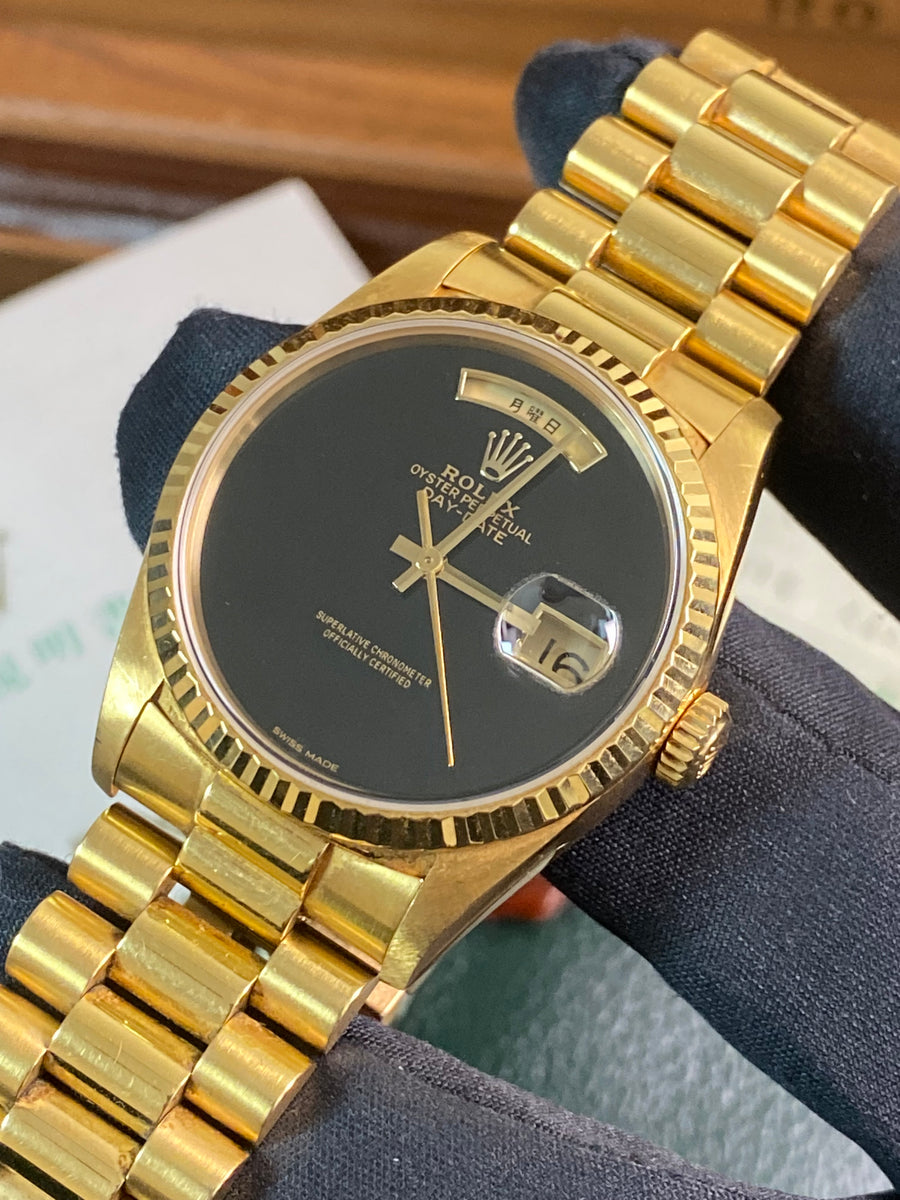 Rolex Yellow Gold Day-Date 36 - S serial - Fluted Bezel - Onyx Dial - Japanese Day Wheel - President Bracelet - 18238 *FULL SET*