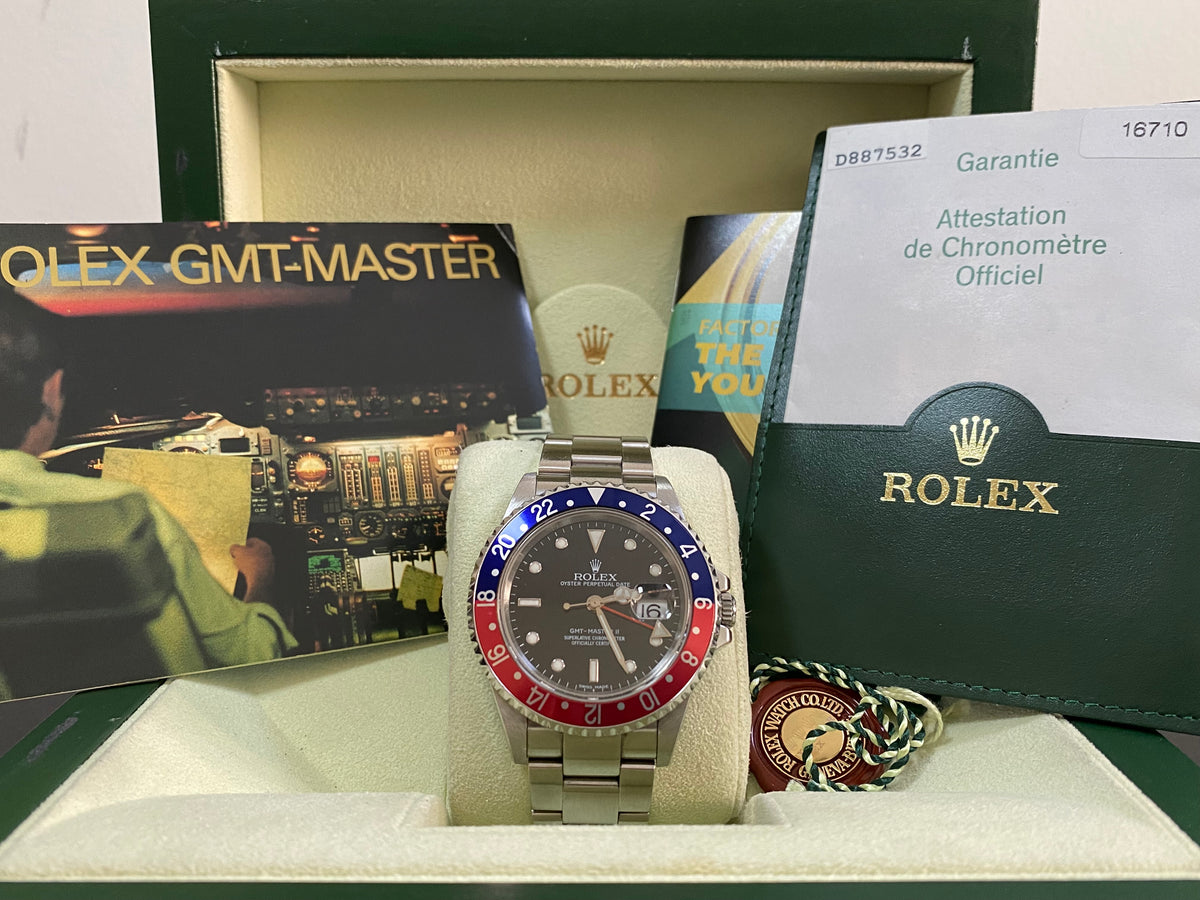 Rolex Steel GMT-Master II - D Serial - "Pepsi" Pre Ceramic Bezel - Black Dial - Oyster Bracelet - 16710 FULL SET