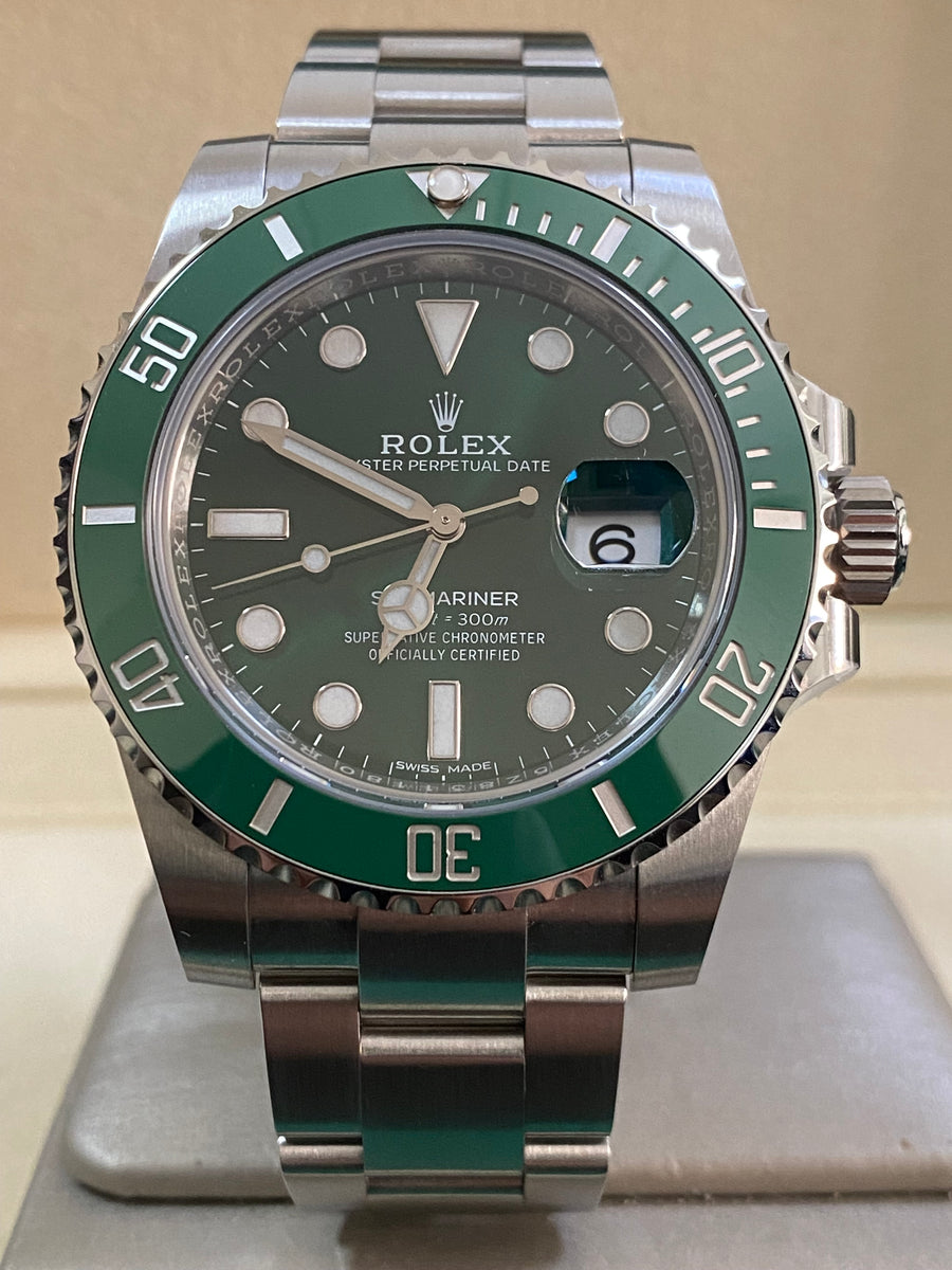 Rolex Steel Submariner Date - 2020 - "Hulk" - Green Dial - 116610LV New Style Card *FULL SET*