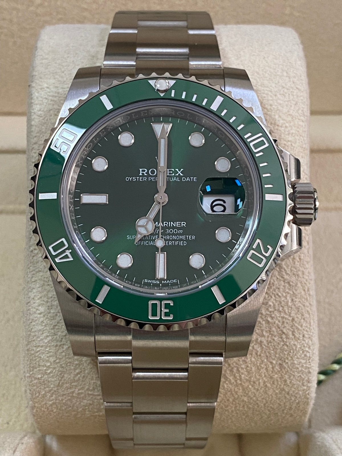 Rolex Steel Submariner Date - 2020 - "Hulk" - Green Dial - 116610LV New Style Card *FULL SET*