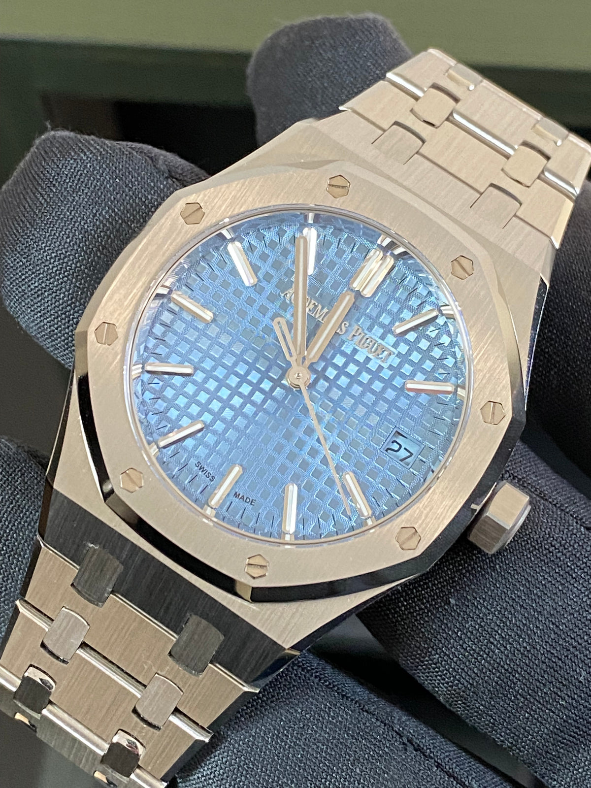 Audemars Piguet Royal Oak Selfwinding - 2024 - Stinless Steel - Ice Blue Dial - 15550ST