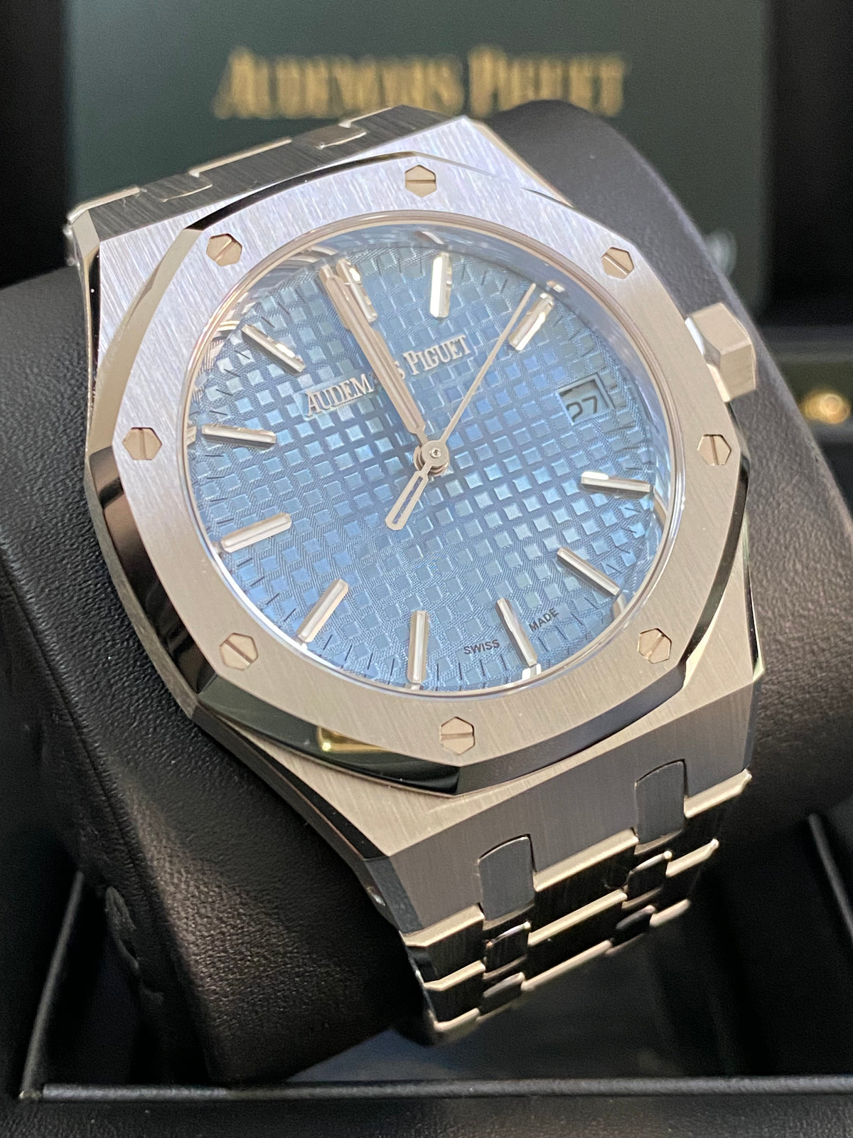 Audemars Piguet Royal Oak Selfwinding - 2024 - Stinless Steel - Ice Blue Dial - 15550ST