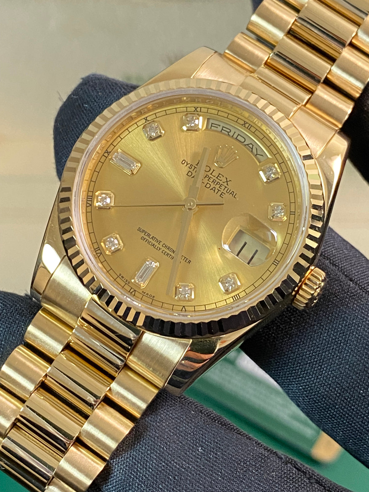 Rolex Yellow Gold Day-Date 36 - 2008 - Fluted Bezel - Champagne Diamond Dial - President Bracelet - 118238 *FULL SET*