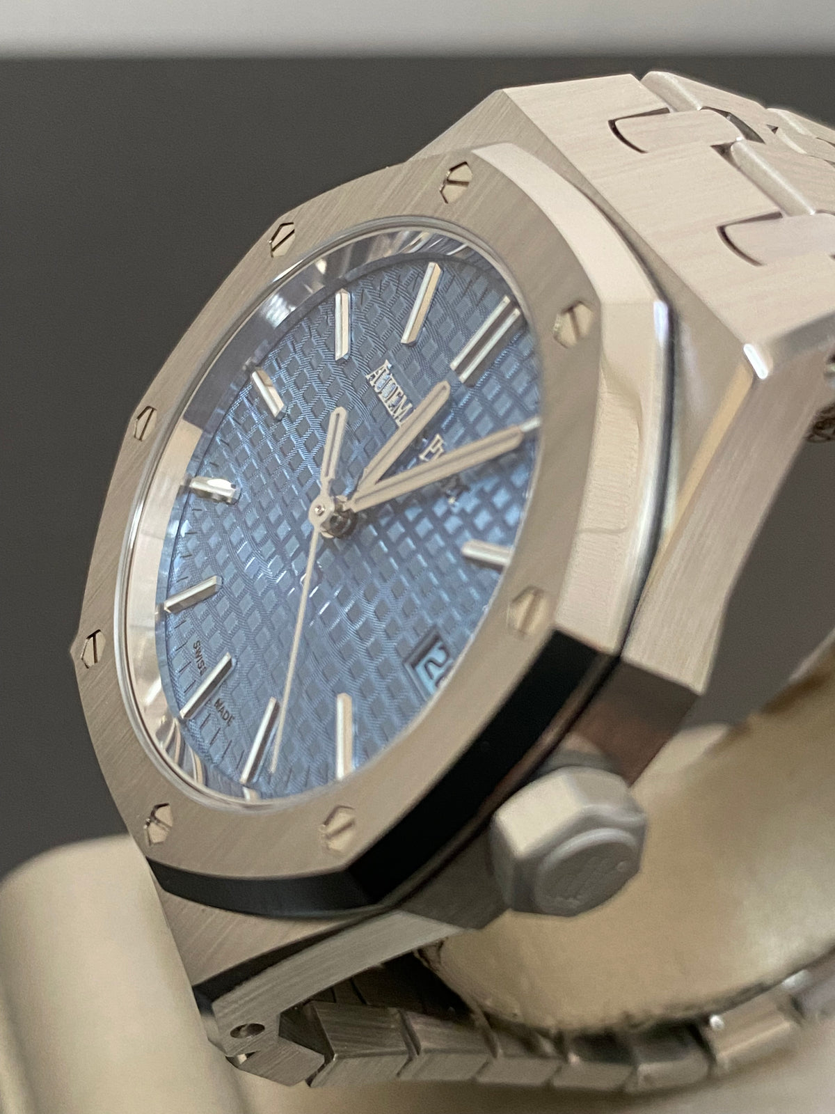 Audemars Piguet Royal Oak Selfwinding - 2024 - Stinless Steel - Ice Blue Dial - 15550ST