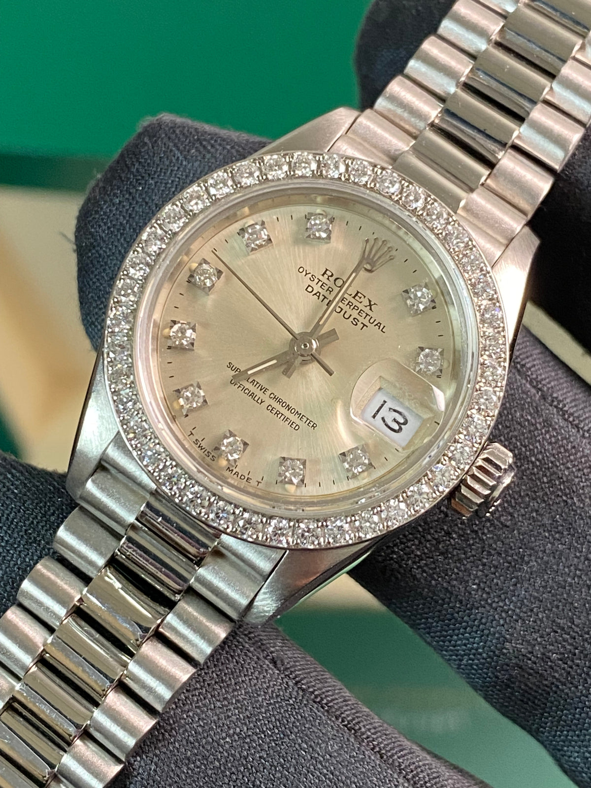 Rolex Platinum Lady-Datejust 26 - L serial - Diamond Bezel - Silver Diamond Dial - President Bracelet - 69136