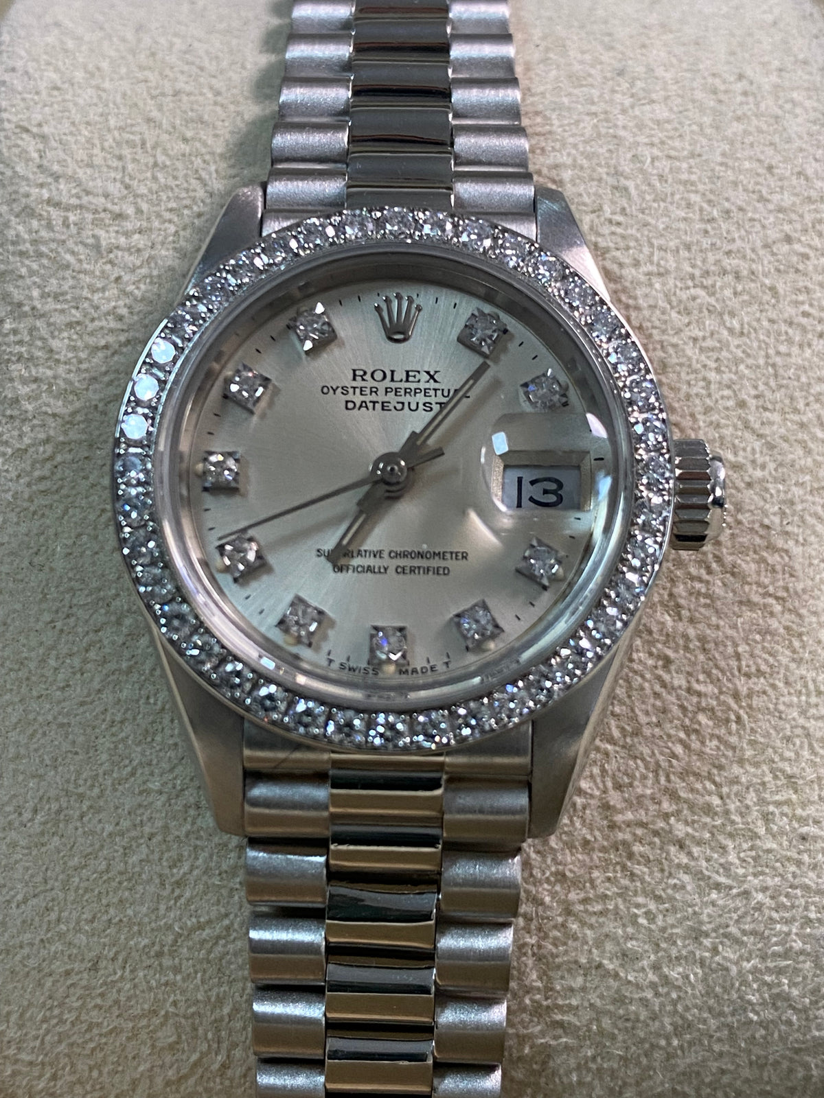 Rolex Platinum Lady-Datejust 26 - L serial - Diamond Bezel - Silver Diamond Dial - President Bracelet - 69136