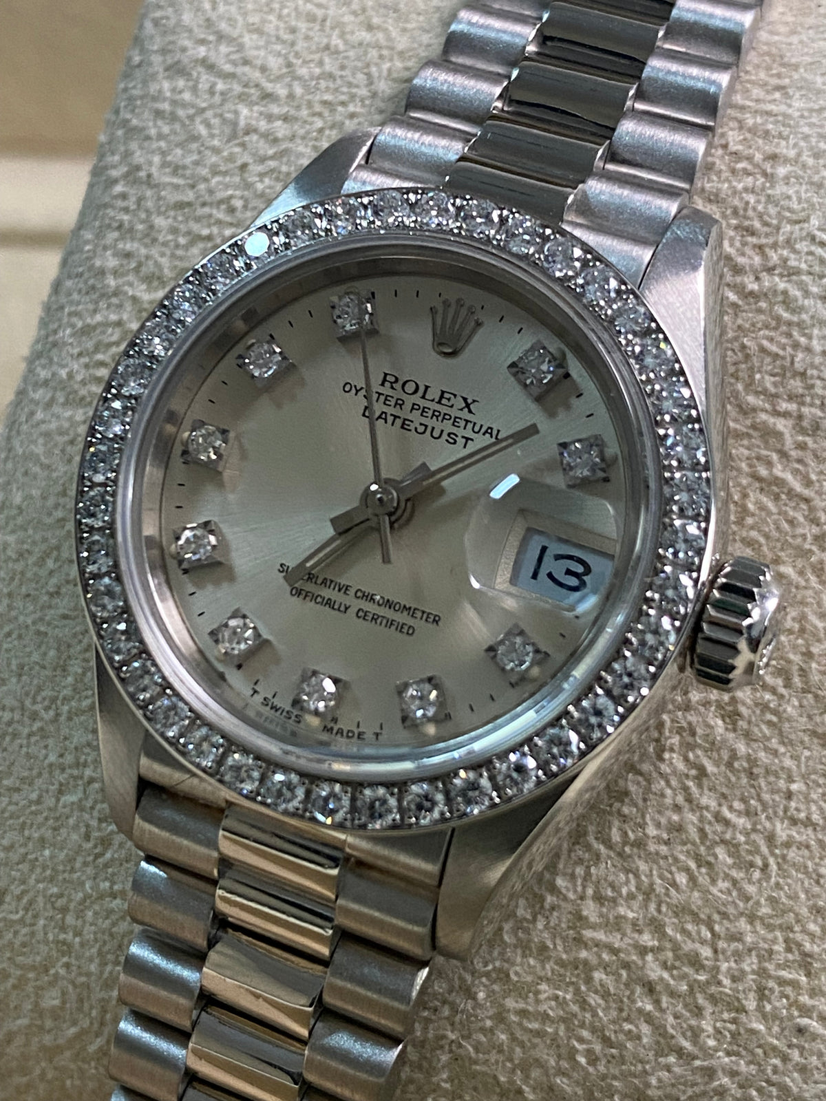 Rolex Platinum Lady-Datejust 26 - L serial - Diamond Bezel - Silver Diamond Dial - President Bracelet - 69136