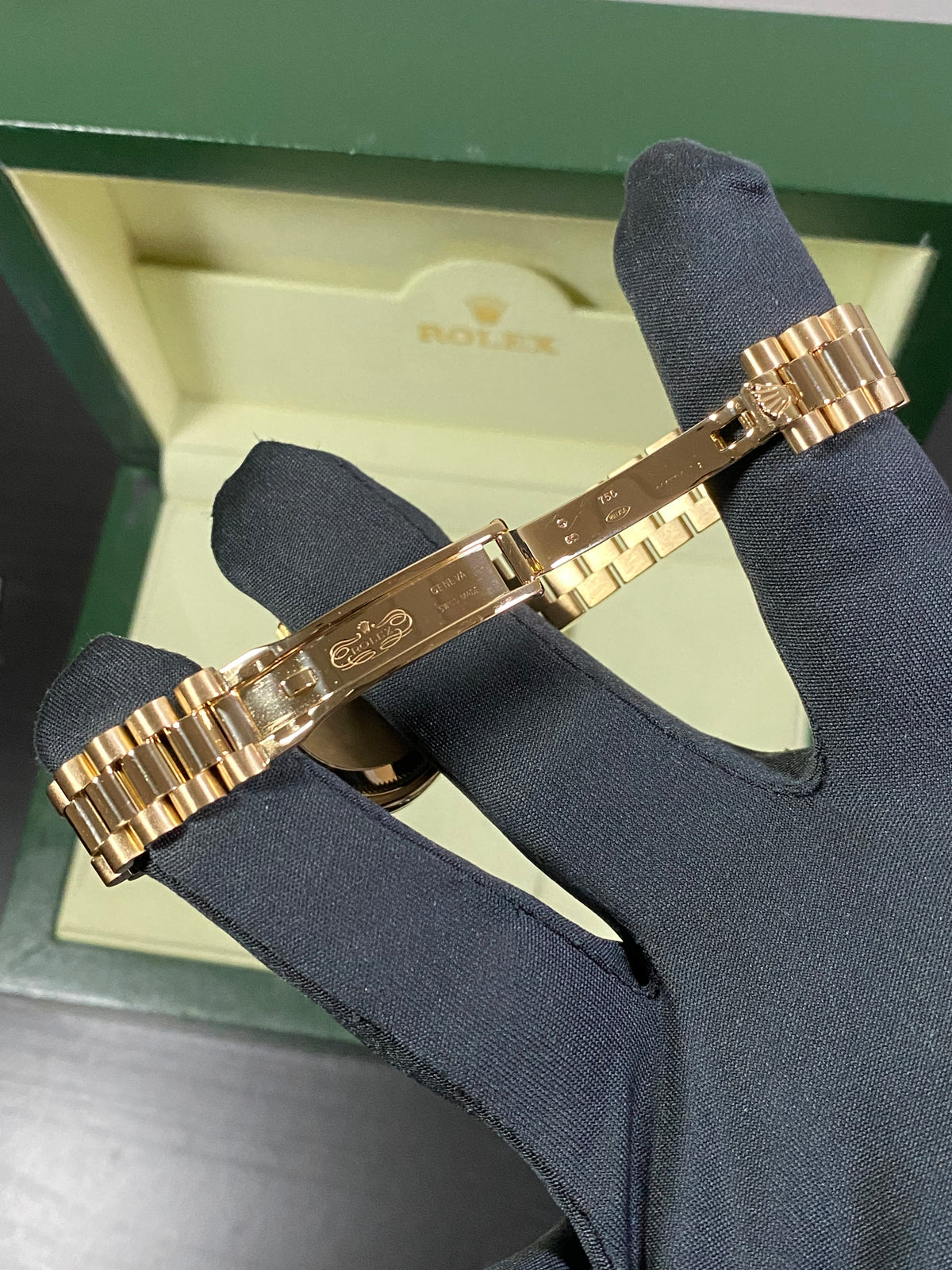 Rolex Yellow Gold Lady-Datejust - D Serial - Fluted Bezel - Factory Diamond Dial - President Bracelet - 179178