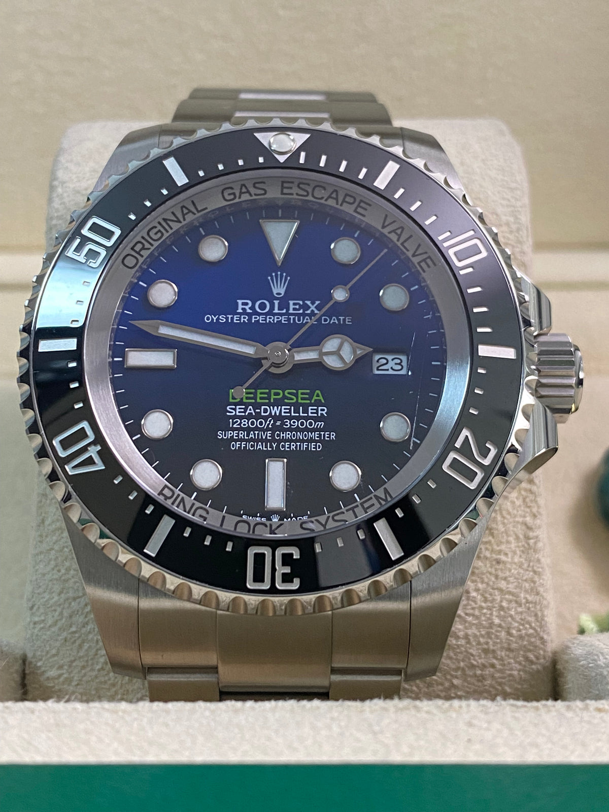 Rolex Sea-Dweller Deepsea 44 - 2020 - D-Blue "James Cameron" - 126660 *FULL SET*