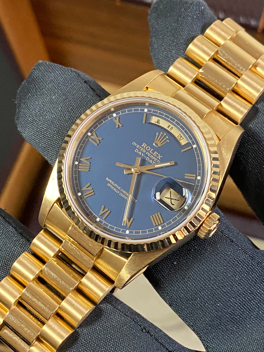 Rolex Yellow Gold Day-Date 36 - 1994 - Fluted Bezel - Blue Roman Dial - Mandarin Day&Date - President Bracelet - 18238