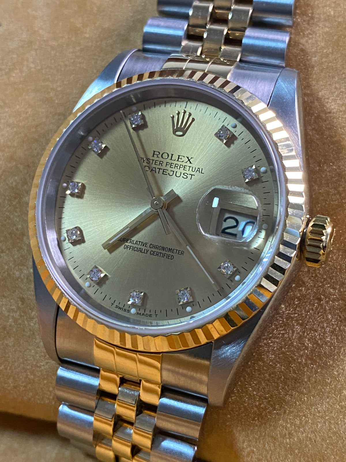 Rolex Steel and Yellow Gold Datejust 36 - W serial - Fluted Bezel - Factory Diamond Dial - Jubilee Bracelet - 16233 *COMPLETE SET*