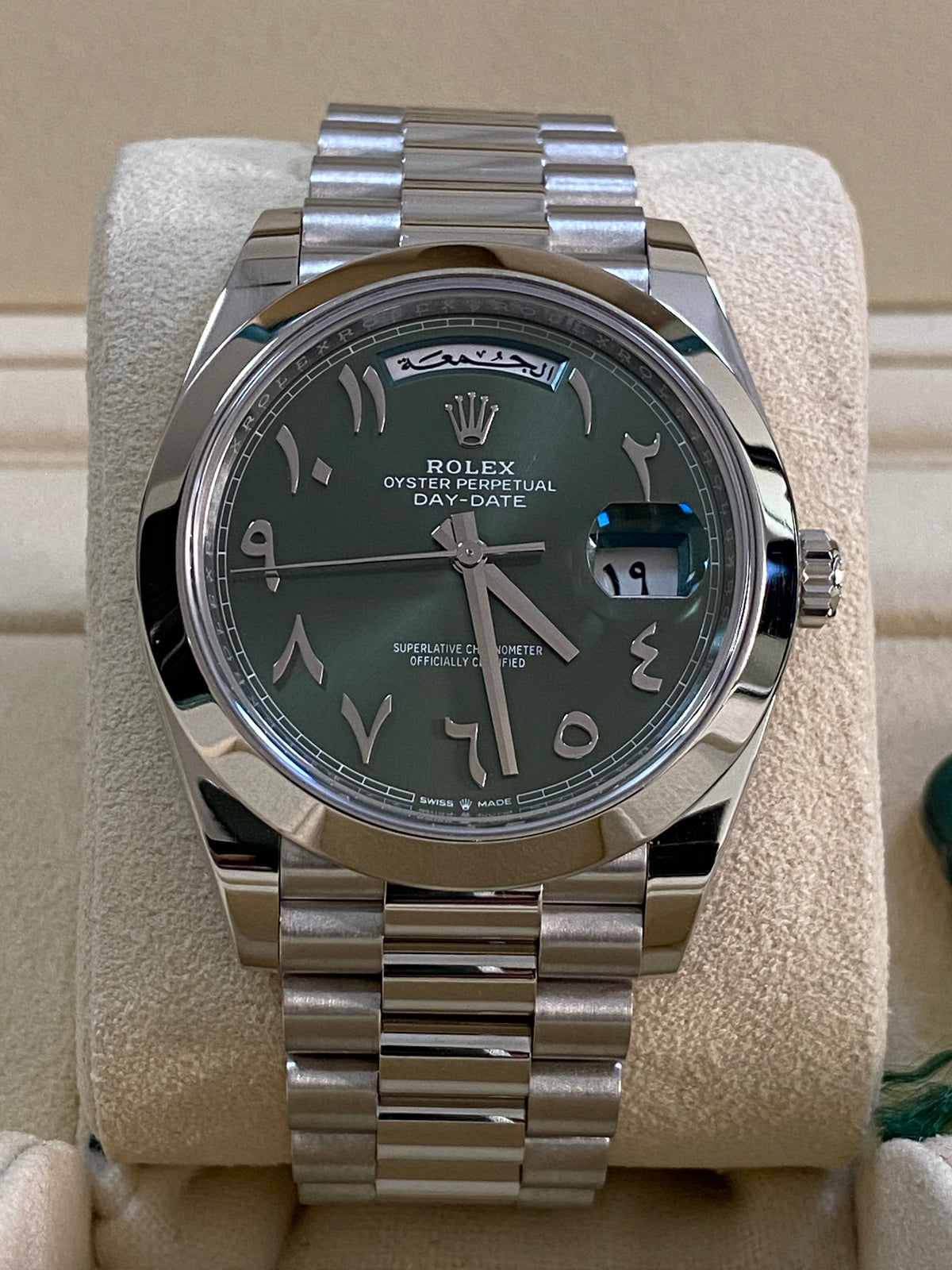 Rolex Platinum Day-Date 40 - Smooth Bezel - Olive Green Arabic Language Dial - President Bracelet - 228206