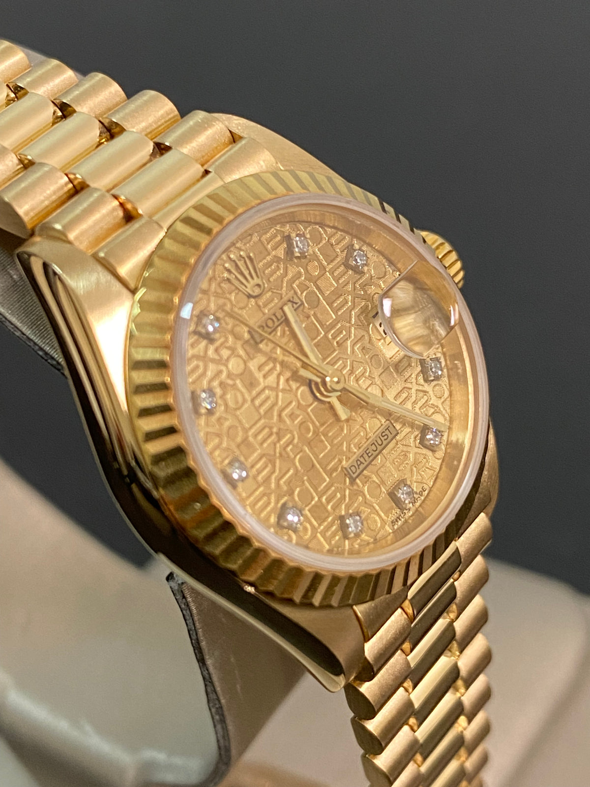 Rolex Yellow Gold Lady-Datejust - W serial - Fluted Bezel - Anniversary Diamond Dial - President Bracelet - 69178 *FULL SET*