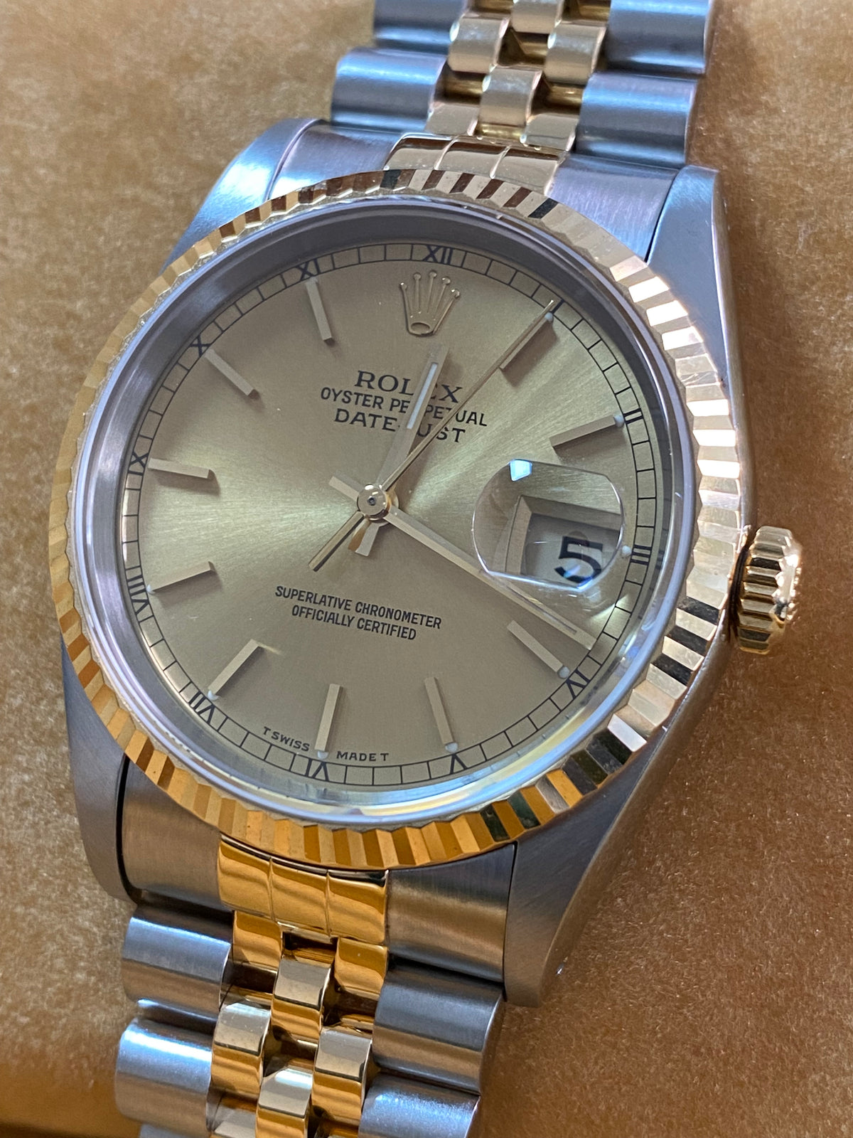 Rolex Steel and Yellow Gold Datejust 36 - X serial - Fluted Bezel - Champagne Index Dial - Jubilee Bracelet - 16233 *FULL SET*