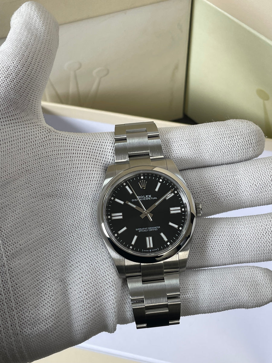 Rolex Oyster Perpetual 41 - 2023 - Domed Bezel - Black Index Dial - Oyster Bracelet - 124300