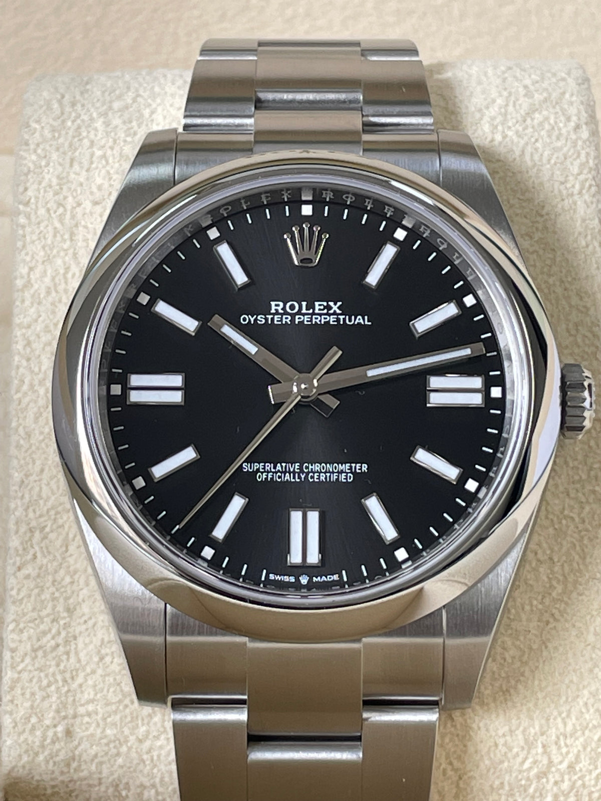 Rolex Oyster Perpetual 41 - 2023 - Domed Bezel - Black Index Dial - Oyster Bracelet - 124300