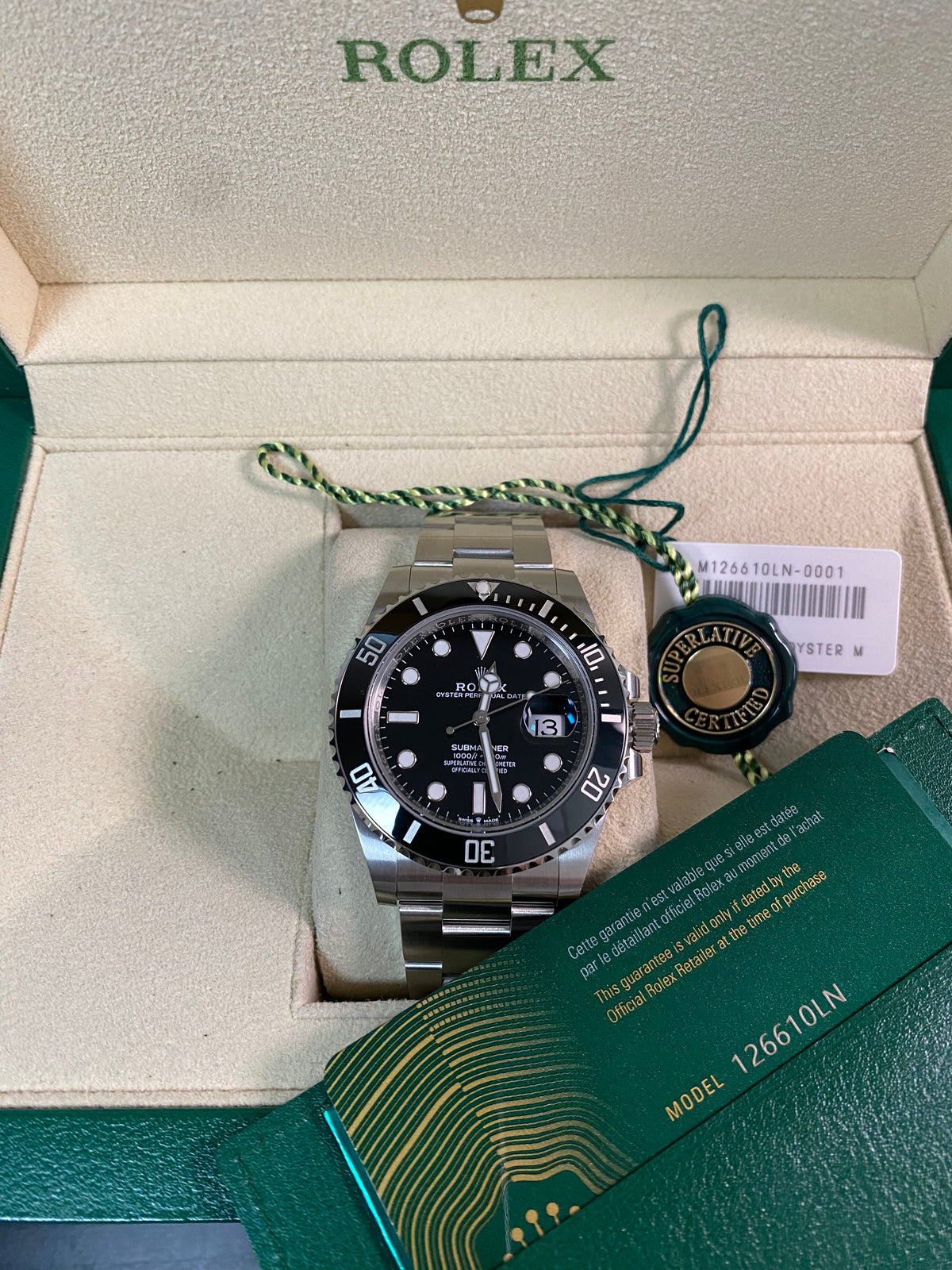 Rolex Steel Submariner Date - 2024 - Black Bezel - Black Dial - Oyster Bracelet - 126610LN *FULL SET* (Copy)