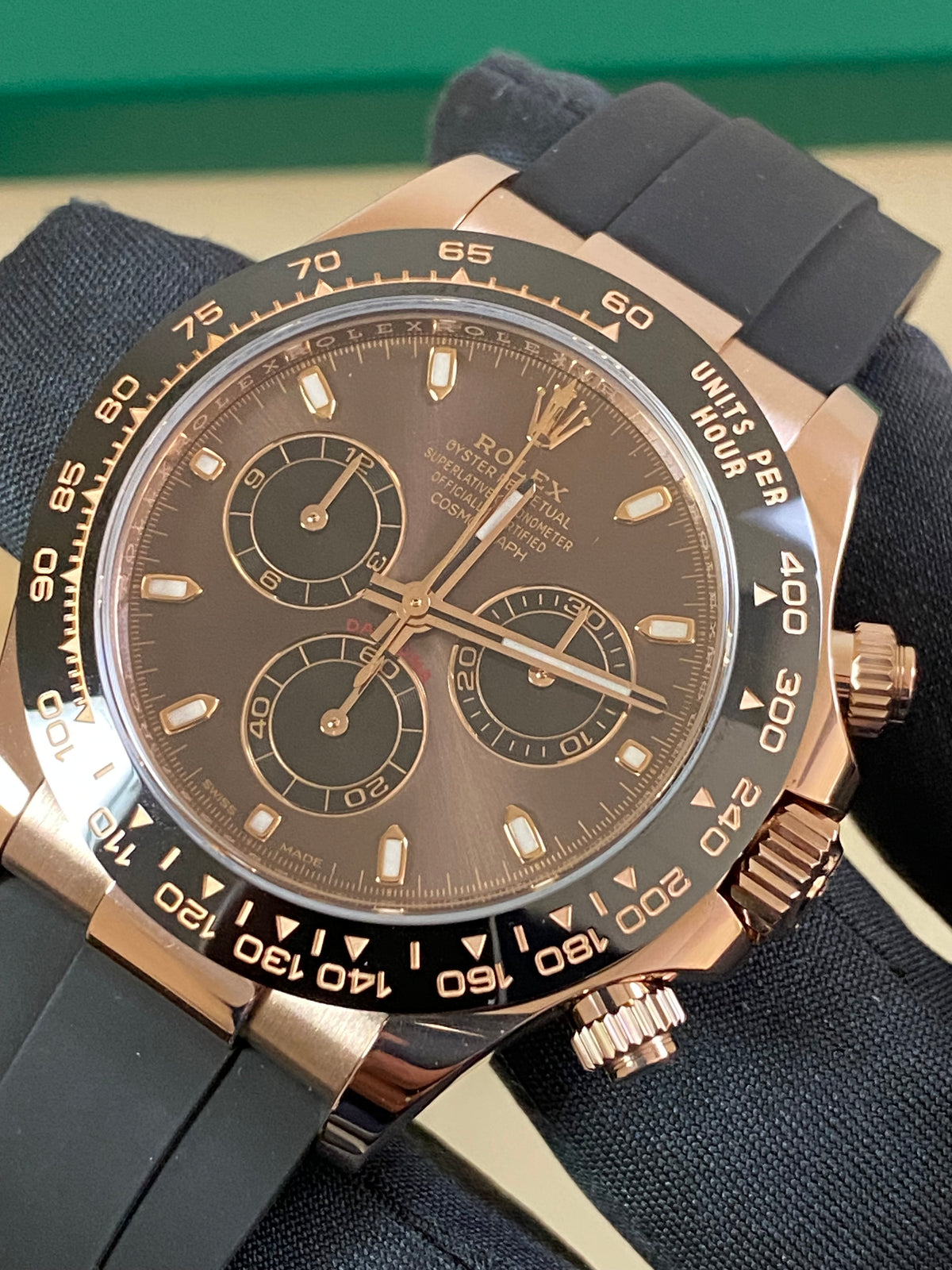 Rolex Everose Gold Cosmograph Daytona - 2019 - Chocolate Index Dial - Black Oysterflex Strap - 116515LN *NOS*