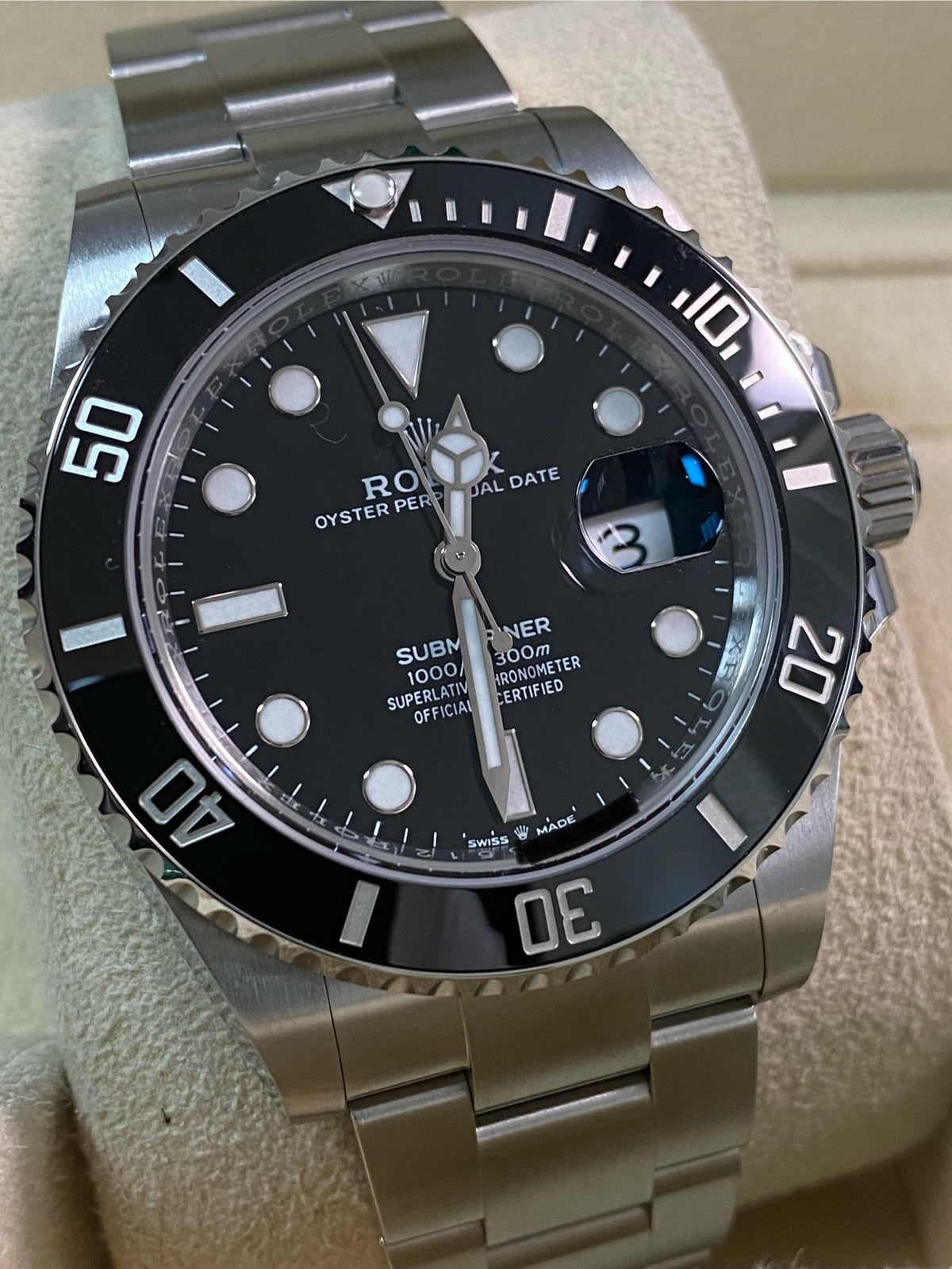 Rolex Steel Submariner Date - 2024 - Black Bezel - Black Dial - Oyster Bracelet - 126610LN *FULL SET* (Copy)