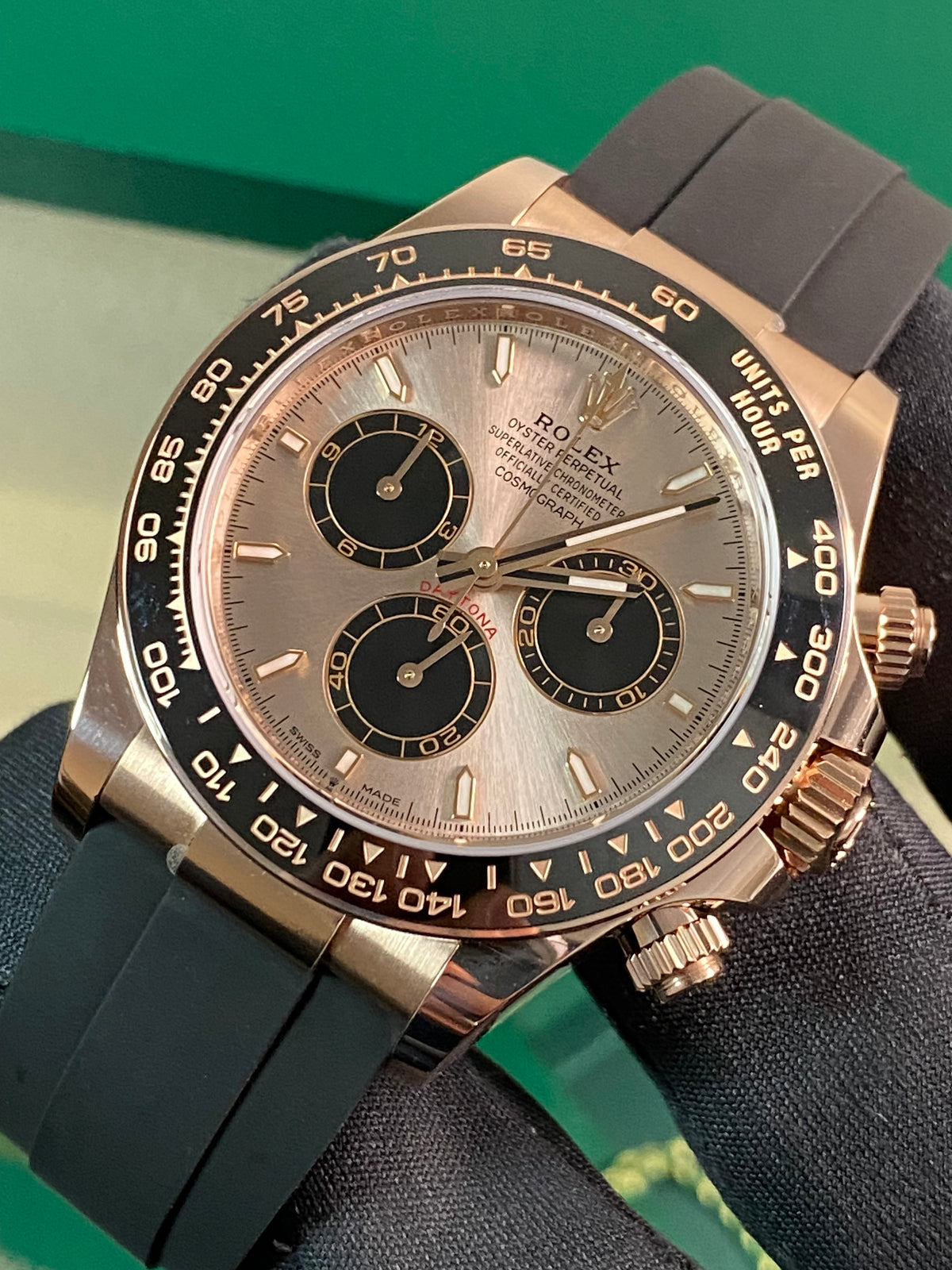 Rolex Everose Gold Cosmograph Daytona - 2024 - Sundust Dial - Oysterflex - 126515LN *FULL SET*