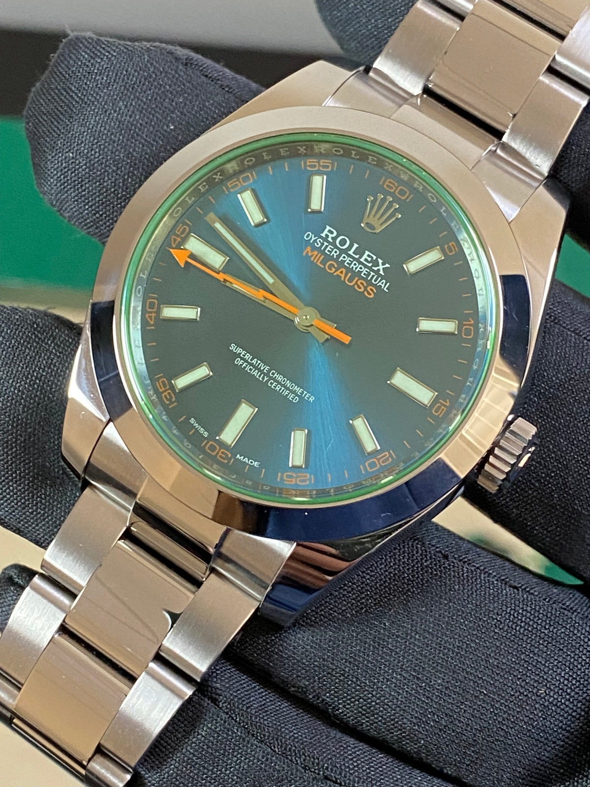 Rolex Milgauss - Blue Dial - Green Crystal - 2019 - 116400GV COMPLETE SET