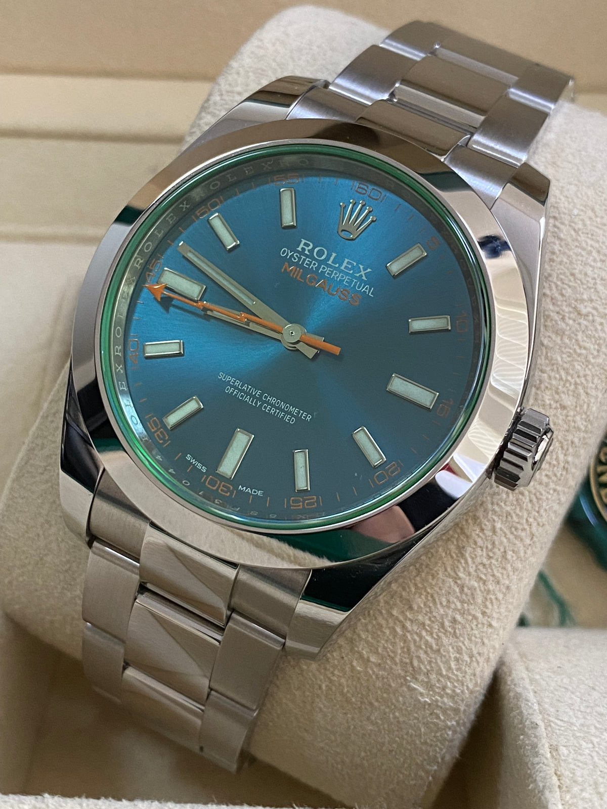 Rolex Milgauss - Blue Dial - Green Crystal - 2019 - 116400GV COMPLETE SET