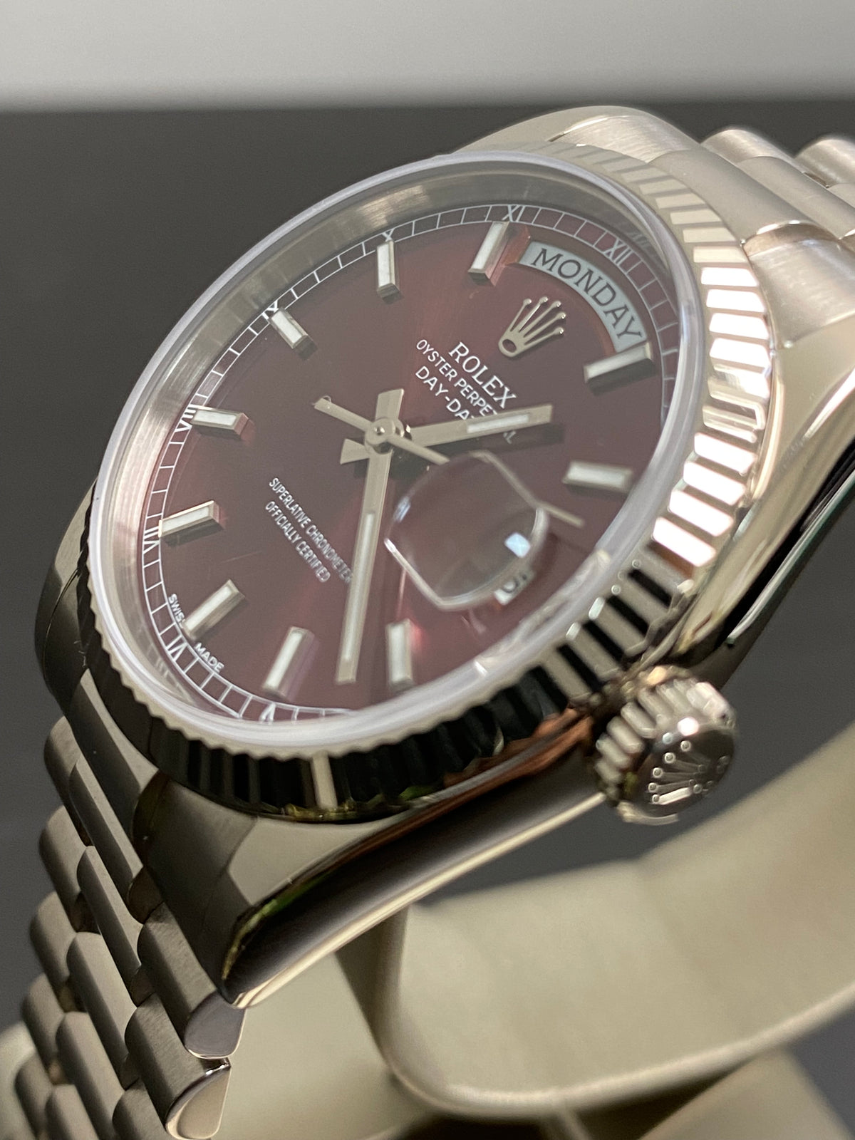 Rolex White Gold Day-Date 36 - D serial - Fluted Bezel - Cherry Dial - President Bracelet - 118239