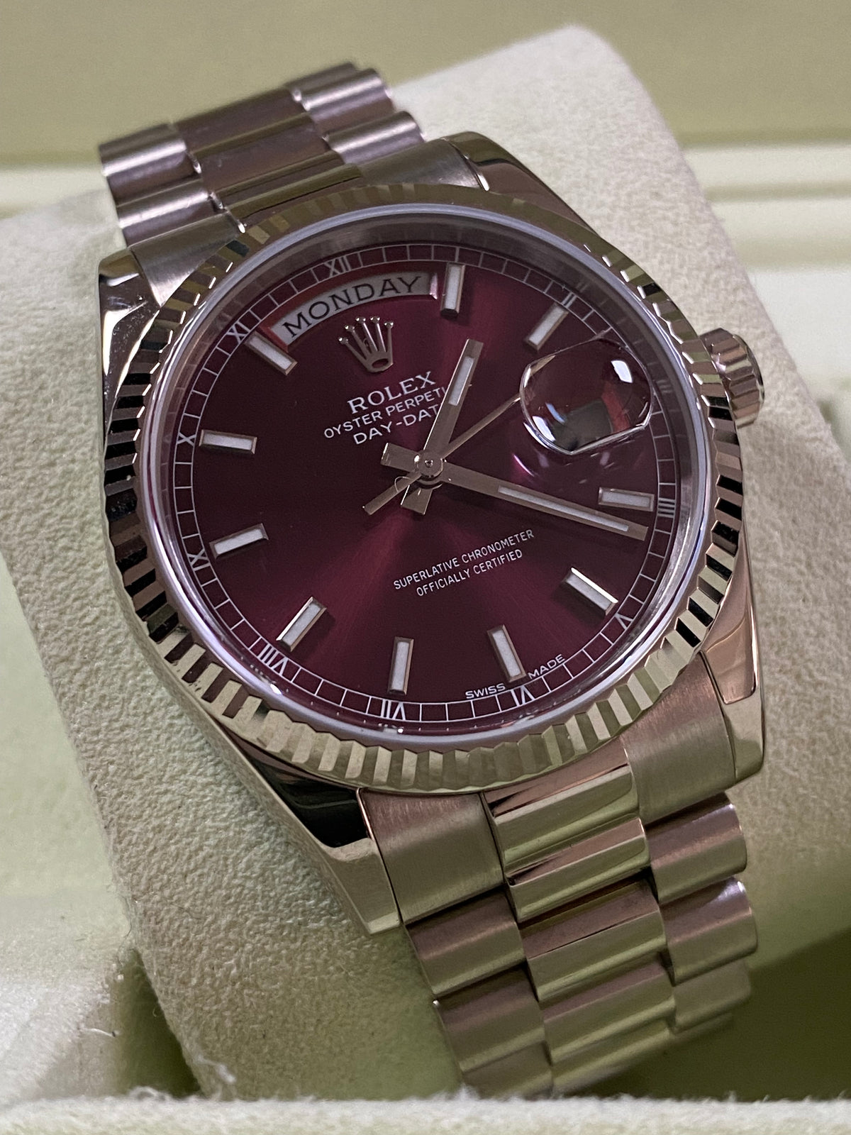 Rolex White Gold Day-Date 36 - D serial - Fluted Bezel - Cherry Dial - President Bracelet - 118239