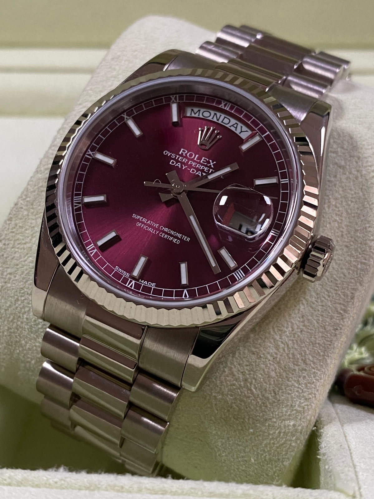 Rolex White Gold Day-Date 36 - D serial - Fluted Bezel - Cherry Dial - President Bracelet - 118239