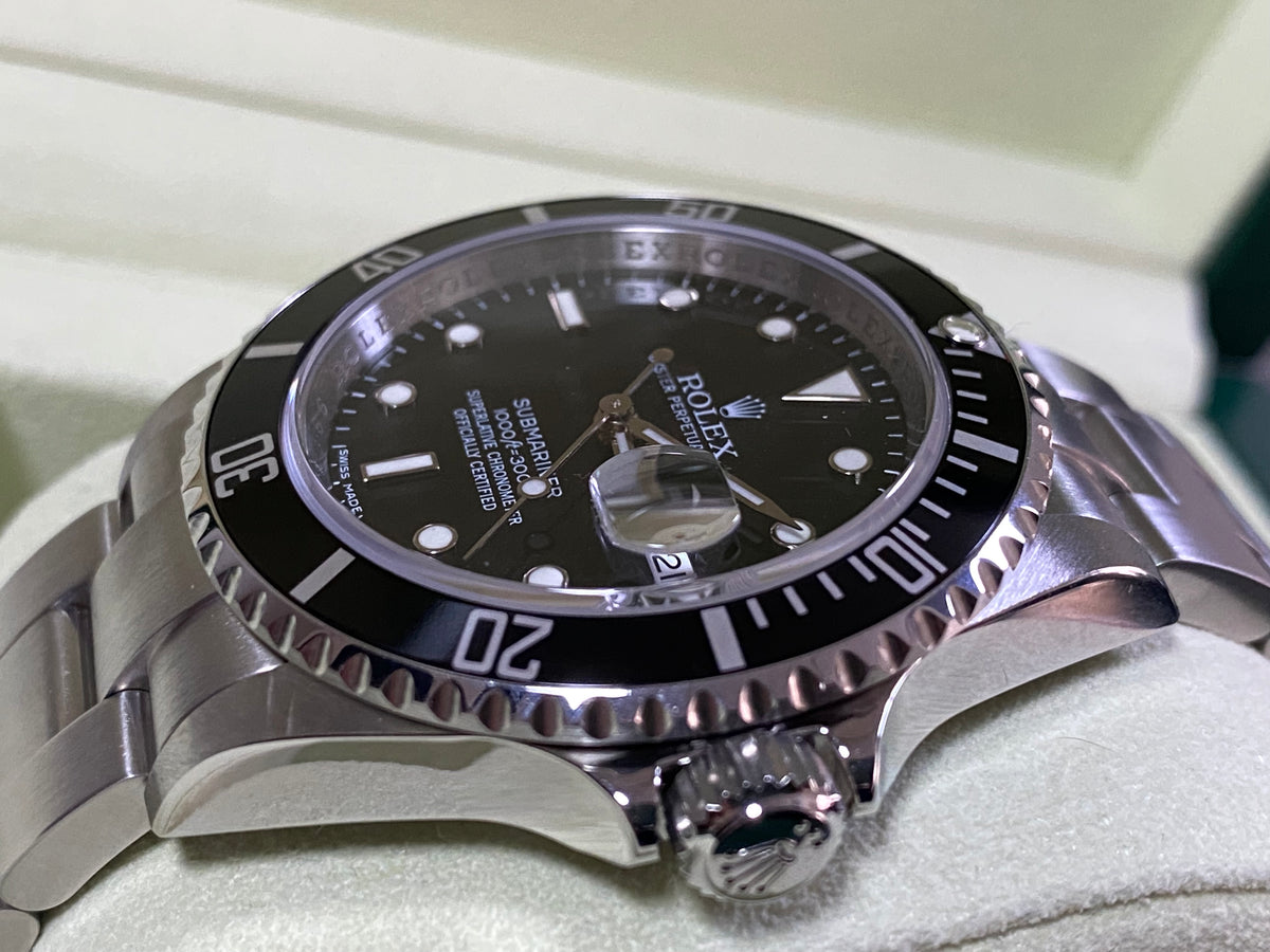 Rolex Steel Submariner Date - M serial - Pre Ceramic Bezel - Black Dial - 16610 UNPOLISHED FULL SET