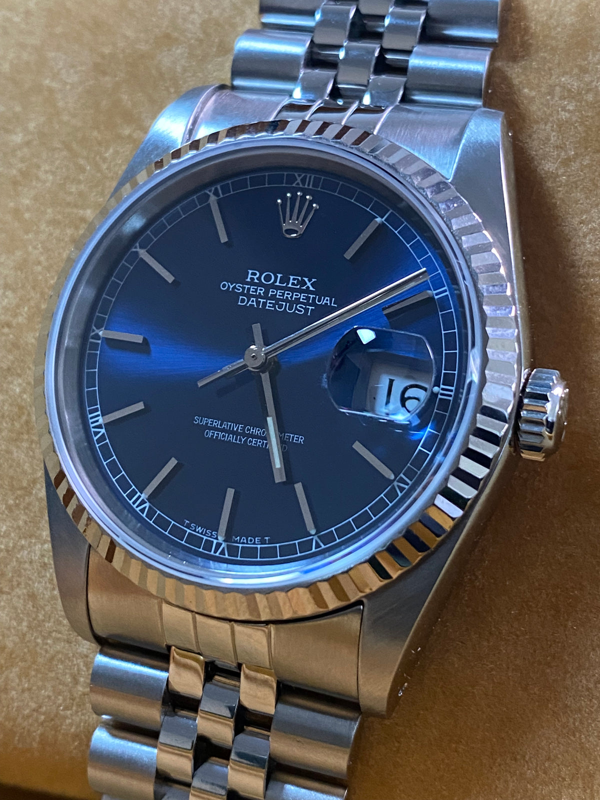 Rolex Steel Datejust 36 - R serial - Fluted Bezel - Blue Index Dial - Jubilee Bracelet - 16234