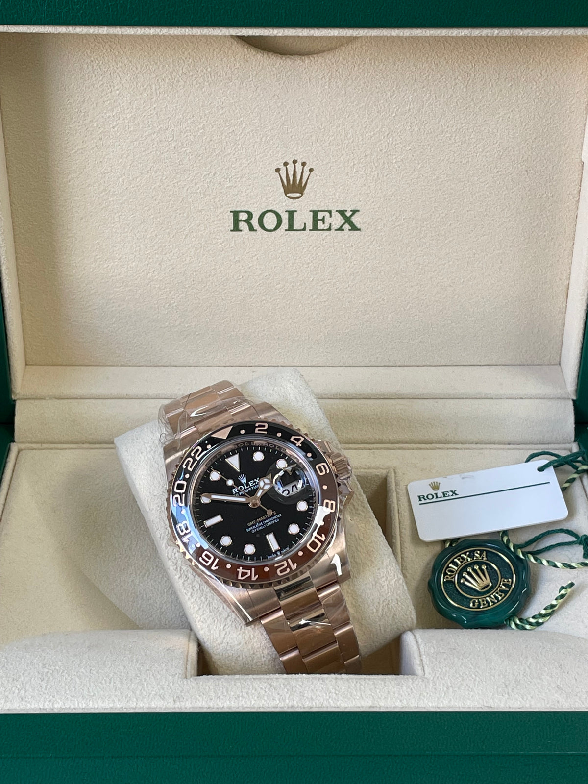 Rolex Everose Gold GMT-Master II - 2024 - "Root Beer" Bezel - Oyster Bracelet - 126715CHNR