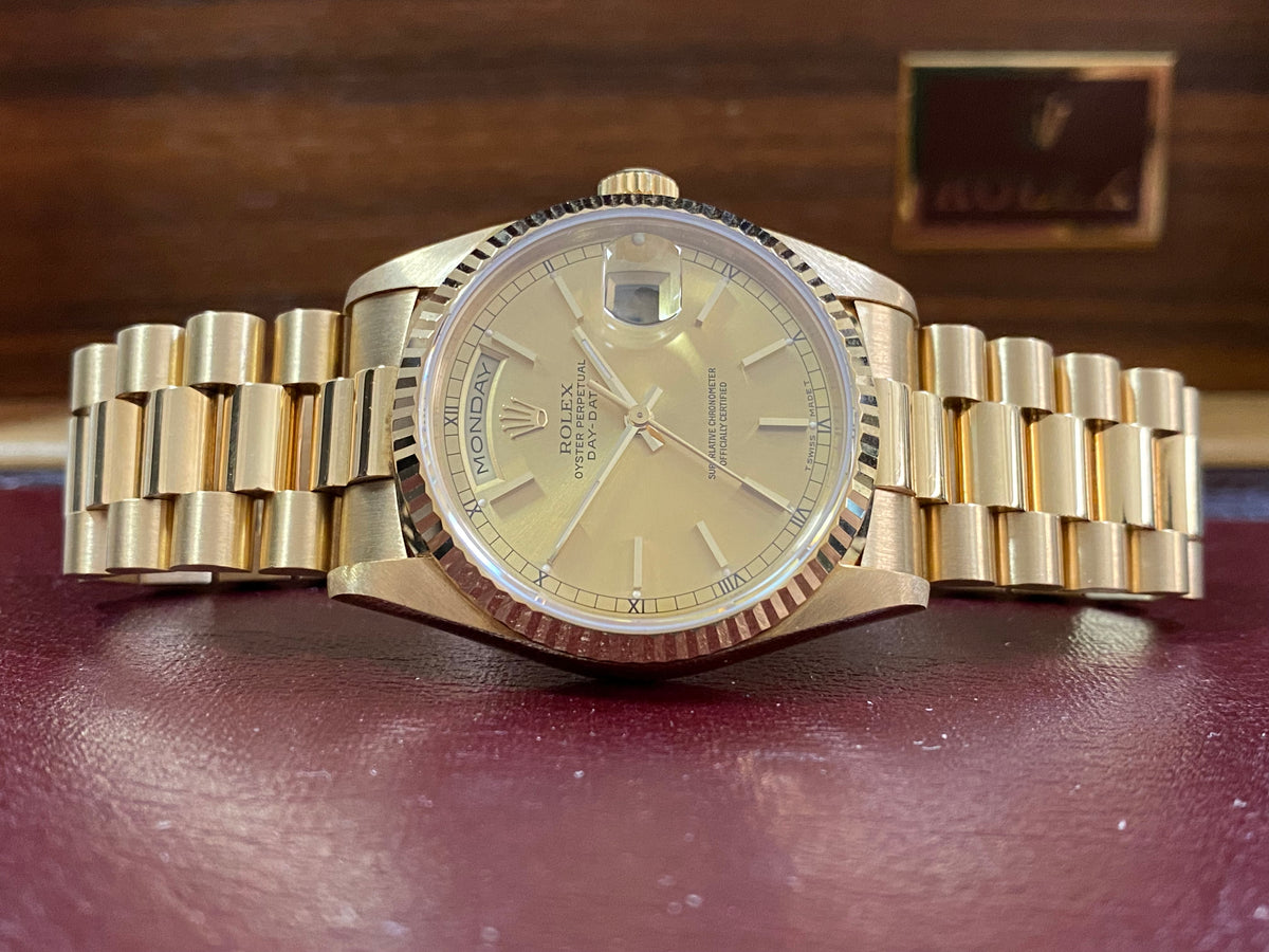 Rolex Yellow Gold Day-Date 36 - E serial - Fluted Bezel - Champagne Index Dial - President Bracelet - 18238 UNPOLISHED