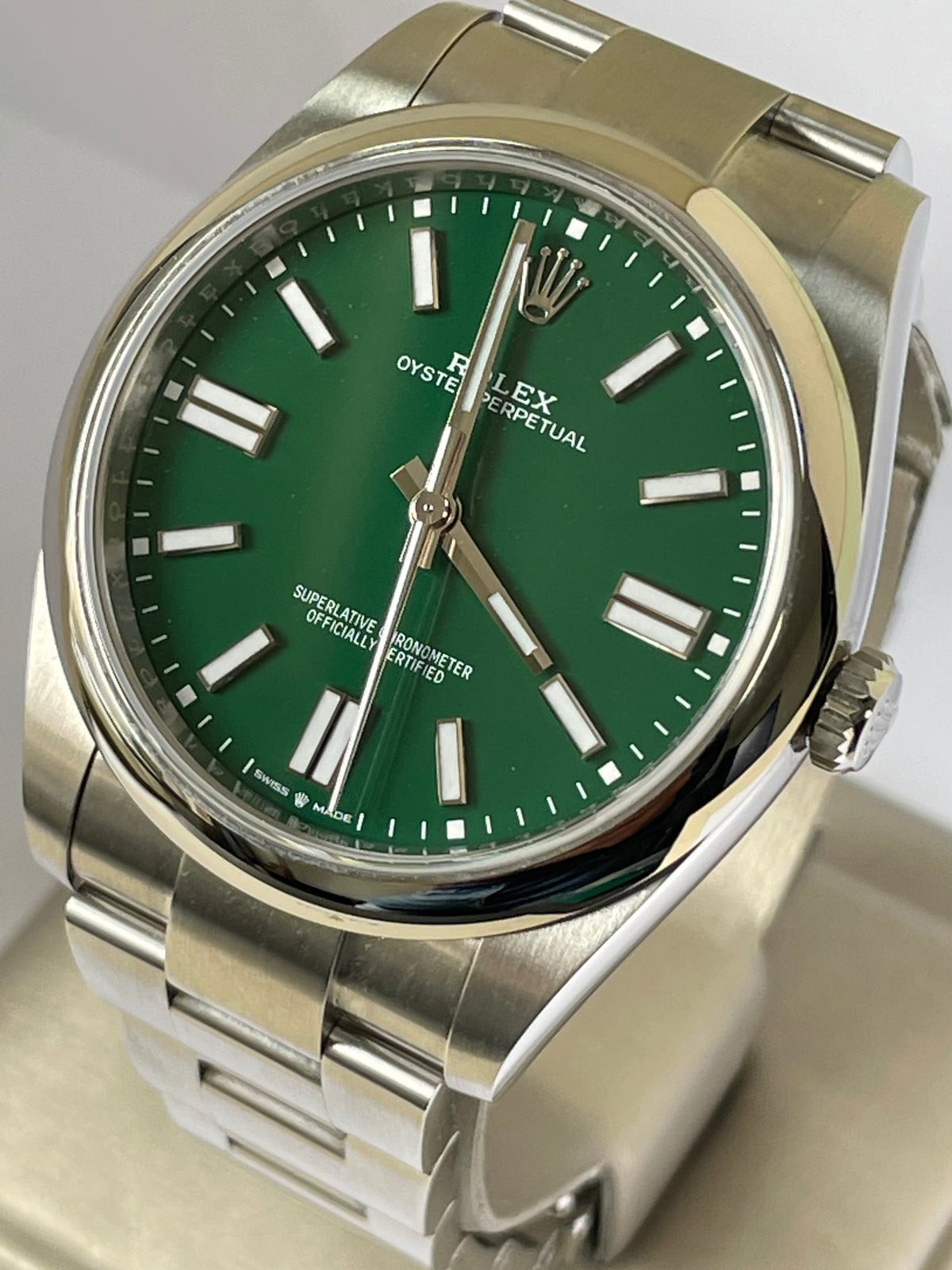 Rolex Oyster Perpetual 41 - 2023 - Domed Bezel - Green Index Dial - Oyster Bracelet - 124300