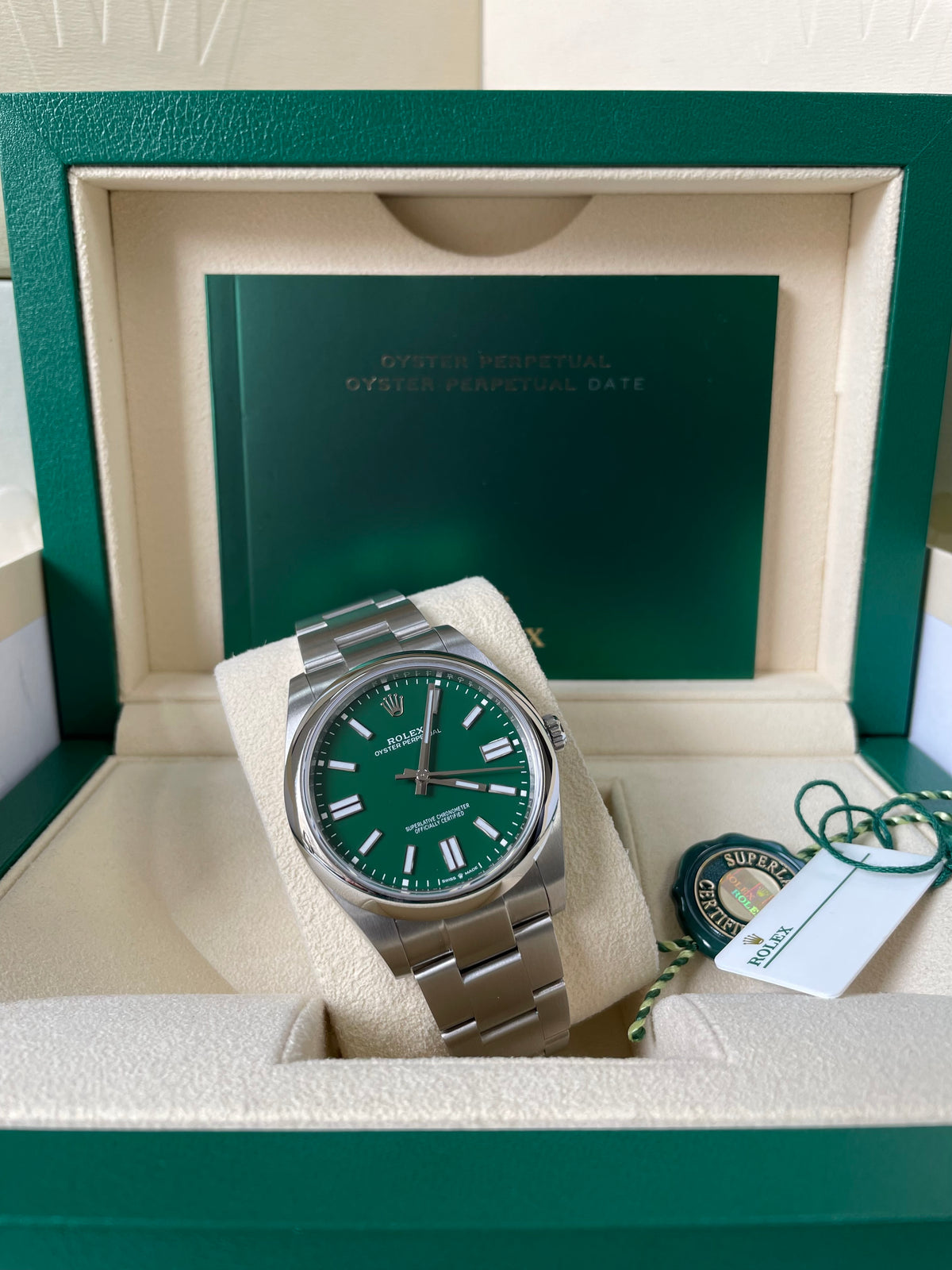 Rolex Oyster Perpetual 41 - 2023 - Domed Bezel - Green Index Dial - Oyster Bracelet - 124300