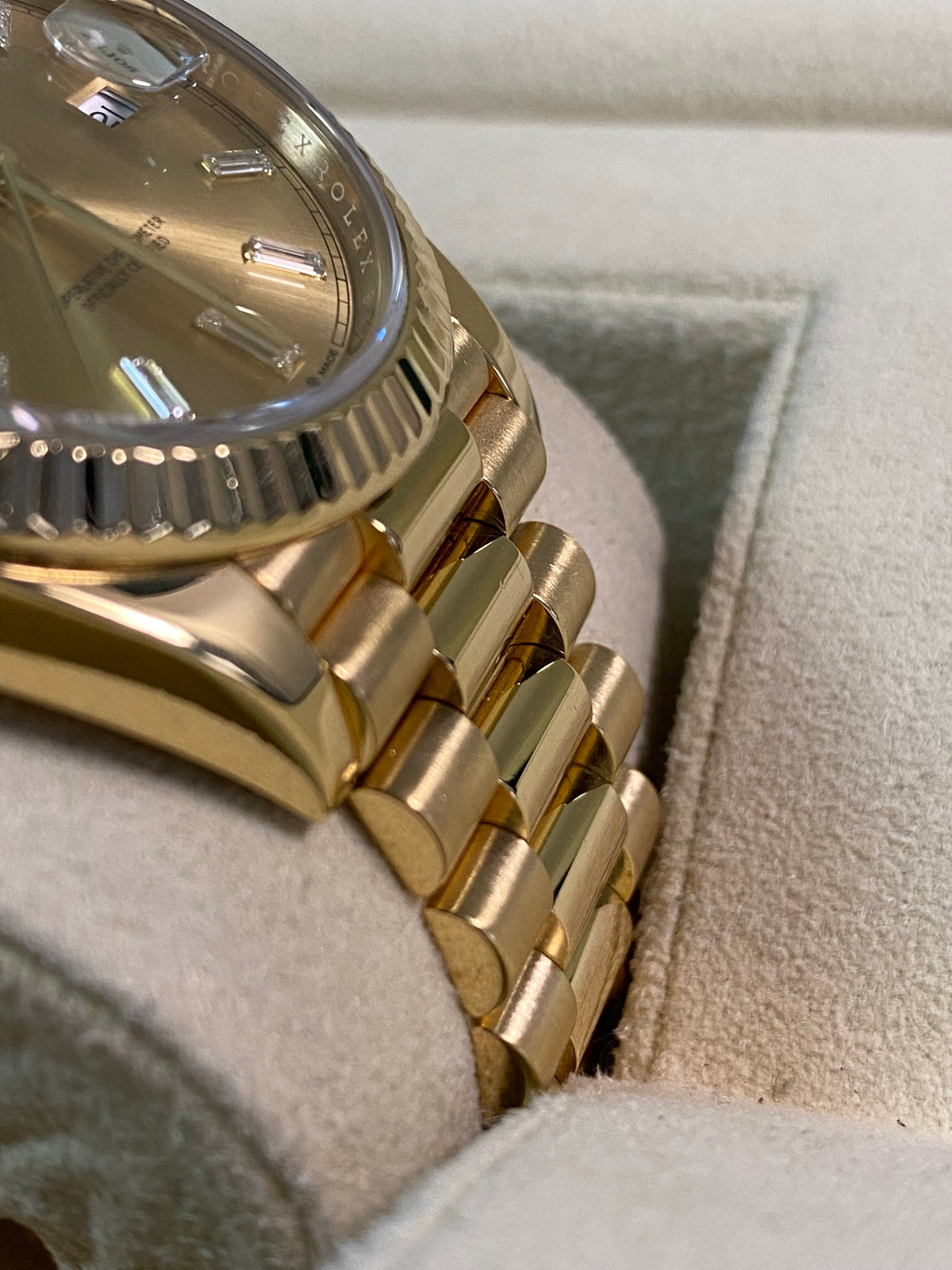 Rolex Yellow Gold Day-Date 40 - 2020 - Fluted Bezel - Champagne Baguette Dial - President Bracelet - 228238 *FULL SET*