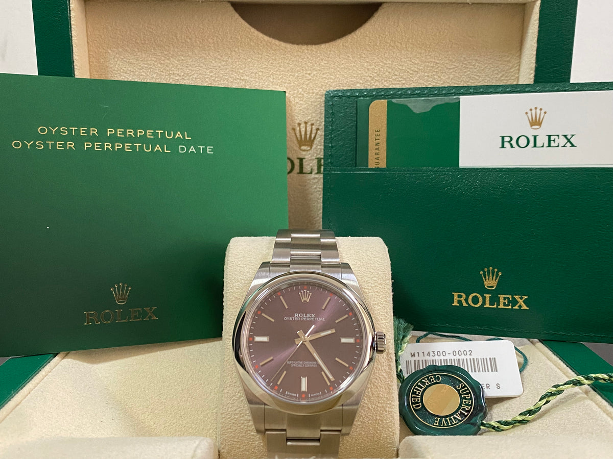 Rolex Steel Oyster Perpetual 39 - Domed Bezel - Grape Index Dial - 114300 COMPLETE SET