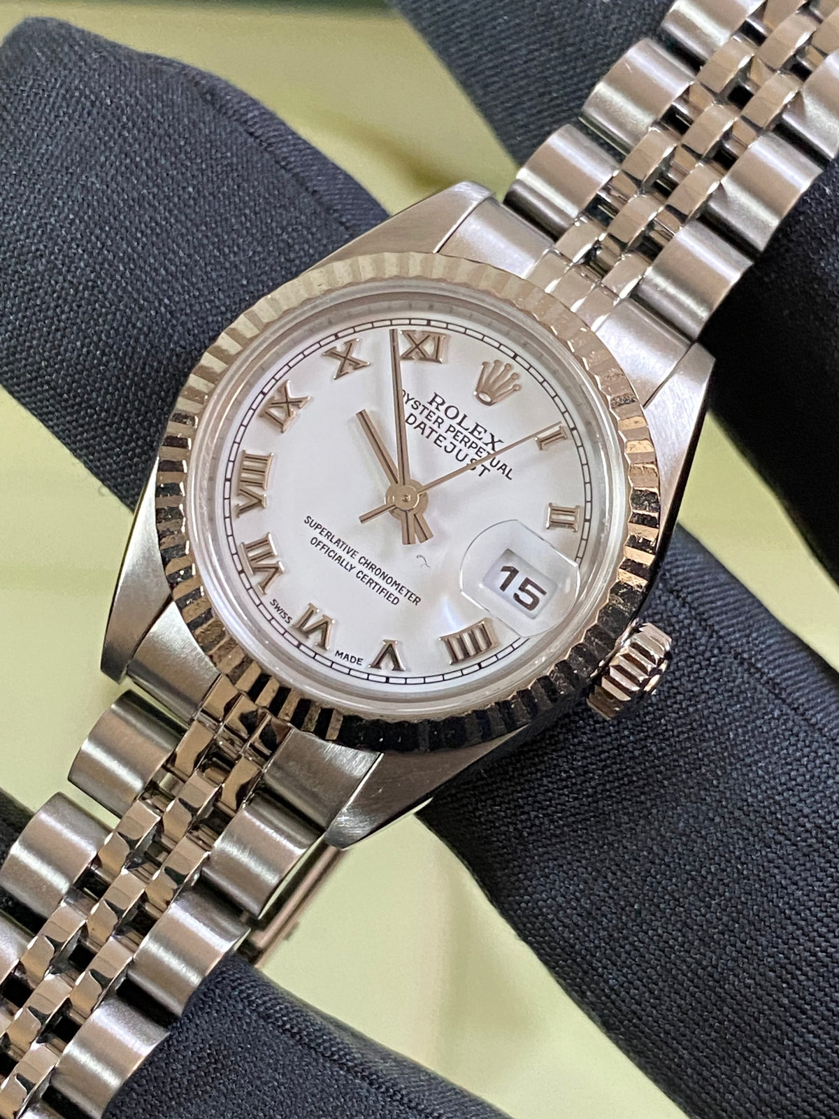 Rolex Steel Lady-Datejust 26 - P serial - Fluted Bezel - White Roman Dial - Jubilee Bracelet - 79174