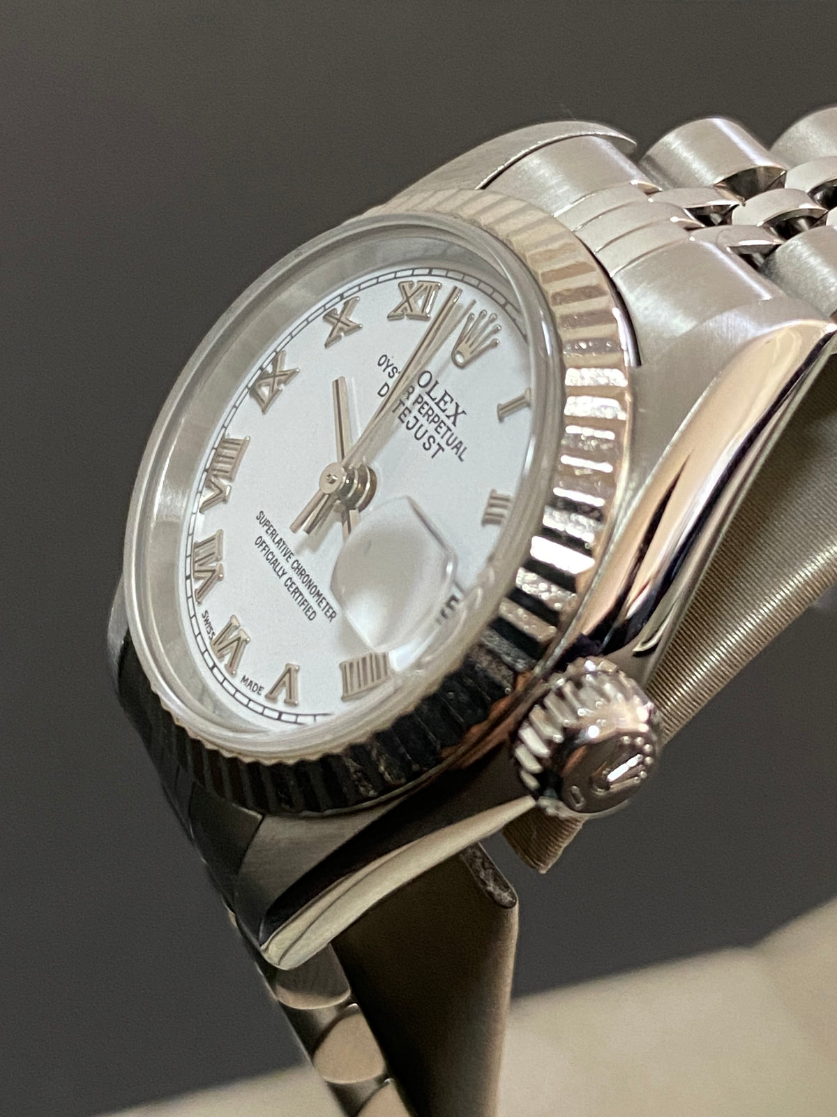 Rolex Steel Lady-Datejust 26 - P serial - Fluted Bezel - White Roman Dial - Jubilee Bracelet - 79174