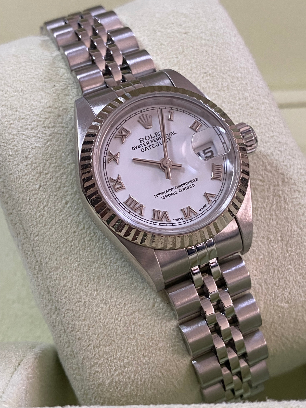 Rolex Steel Lady-Datejust 26 - P serial - Fluted Bezel - White Roman Dial - Jubilee Bracelet - 79174