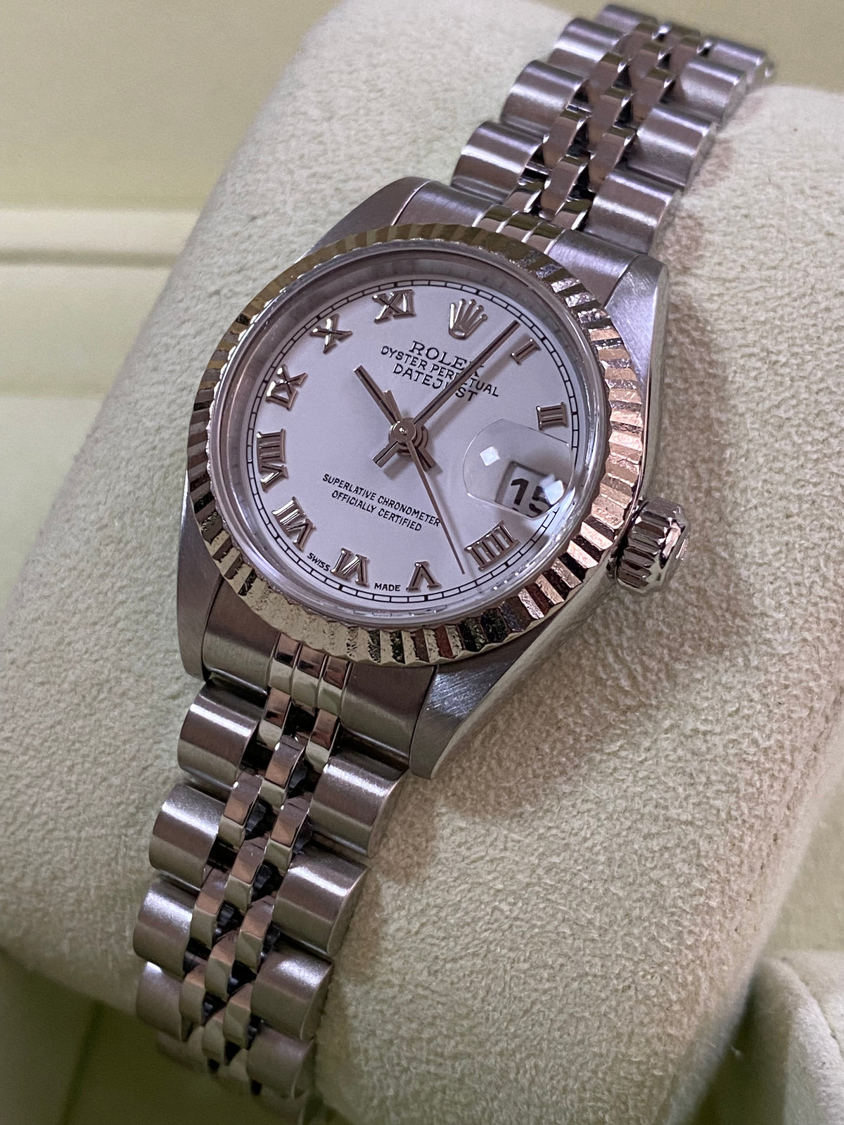 Rolex Steel Lady-Datejust 26 - P serial - Fluted Bezel - White Roman Dial - Jubilee Bracelet - 79174