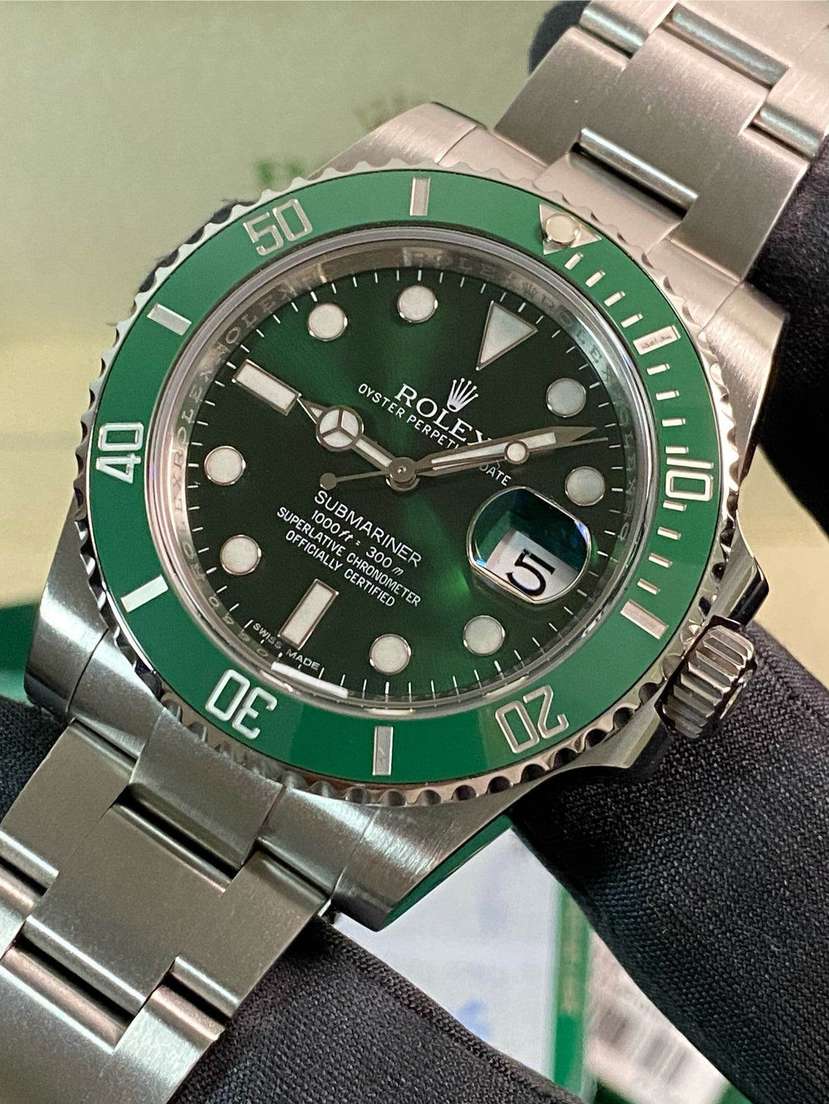 Rolex Steel Submariner Date - 2015 - "Hulk" - 116610LV *FULL SET*