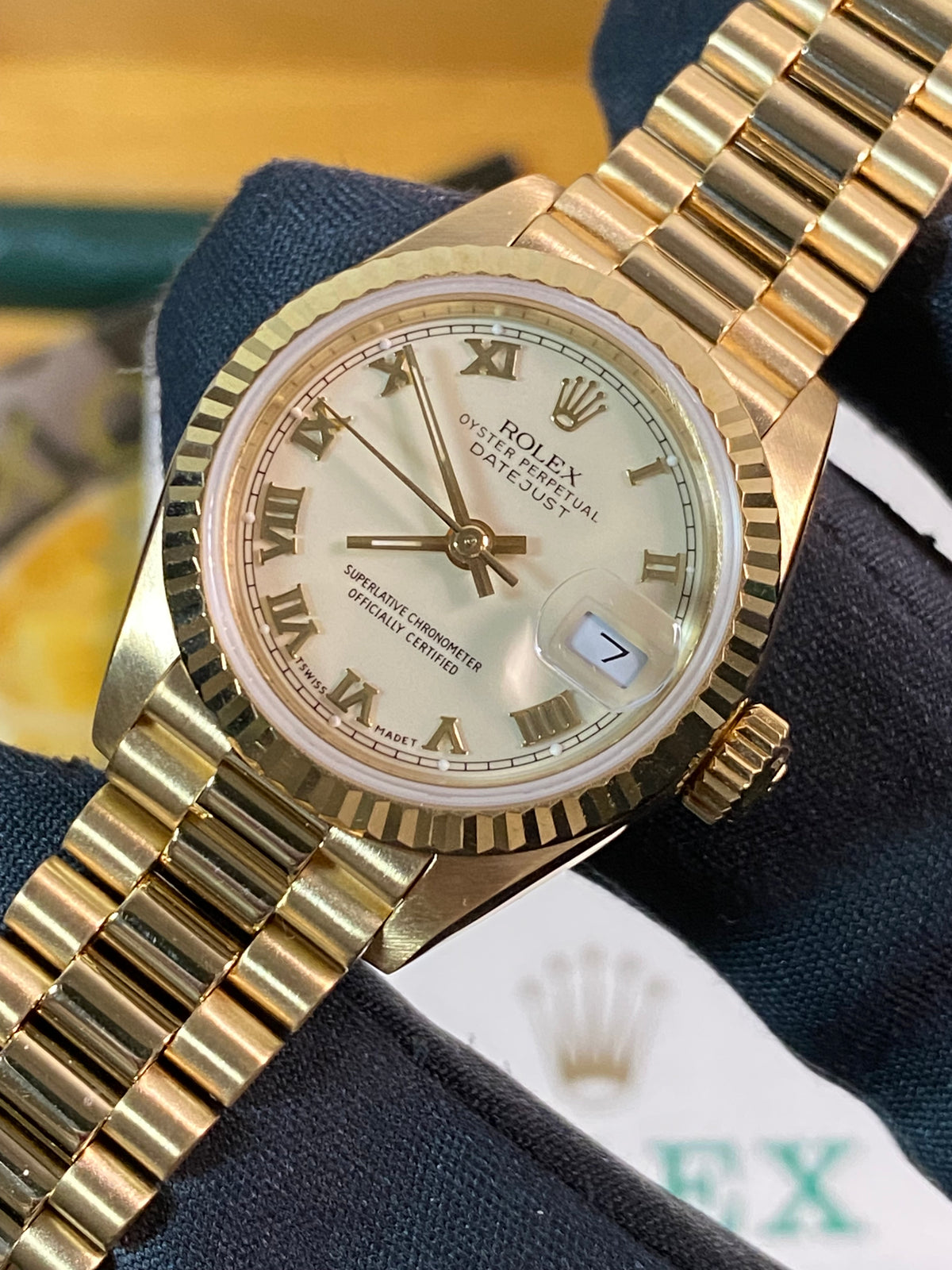 Rolex Yellow Gold Lady-Datejust - E serial - Fluted Bezel - Cream/White Dial - President Bracelet - 69178 *FULL SET*