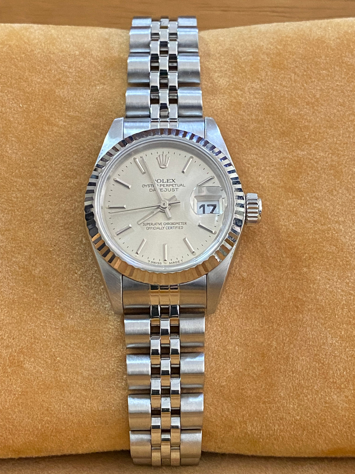 Rolex Steel Lady-Datejust - T serial- Fluted Bezel - Silver Index Dial - Jubilee Bracelet - 69174