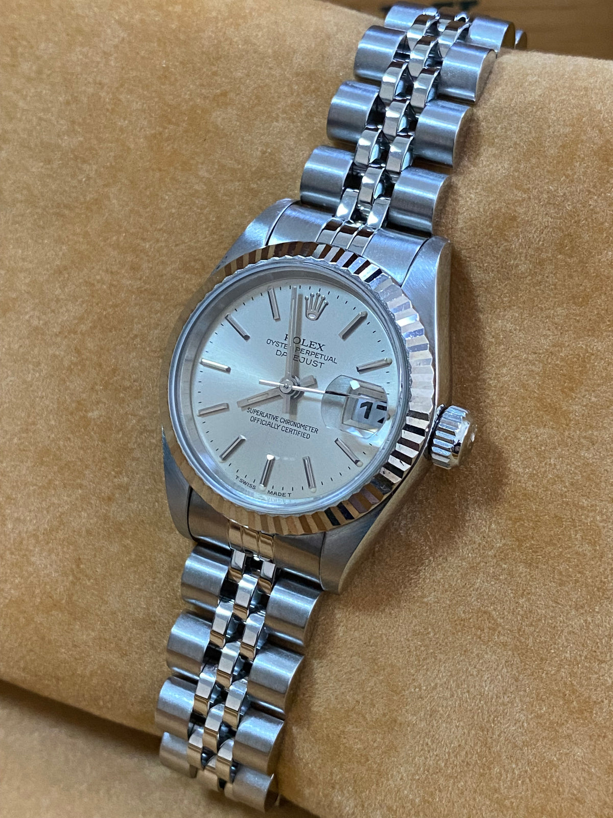 Rolex Steel Lady-Datejust - T serial- Fluted Bezel - Silver Index Dial - Jubilee Bracelet - 69174